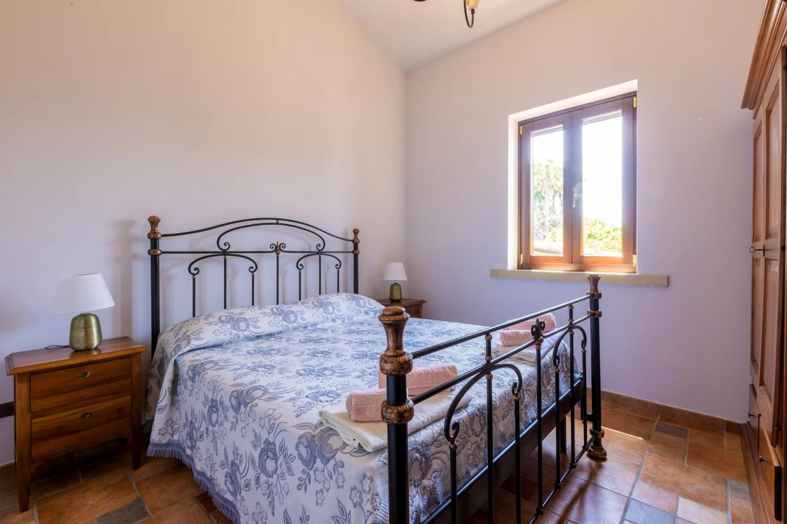 Bed in Casa Ulmi con piscina