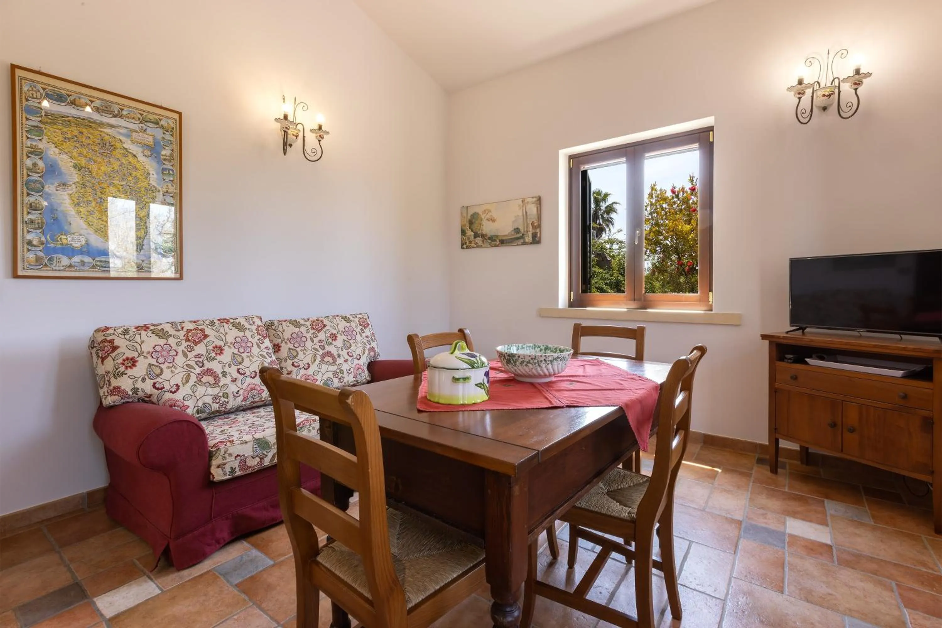 Seating area in Casa Ulmi con piscina