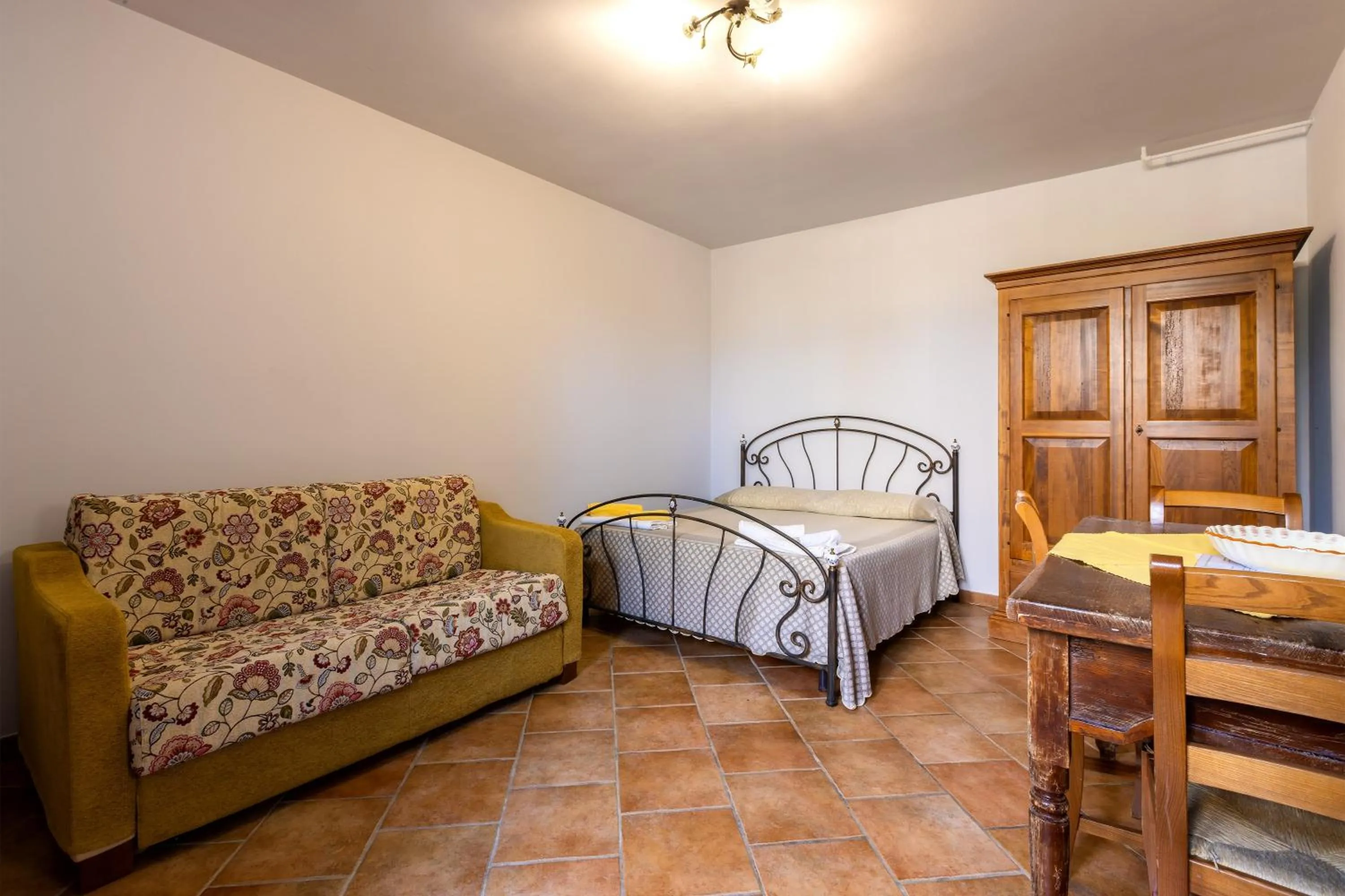 Bed in Casa Ulmi con piscina