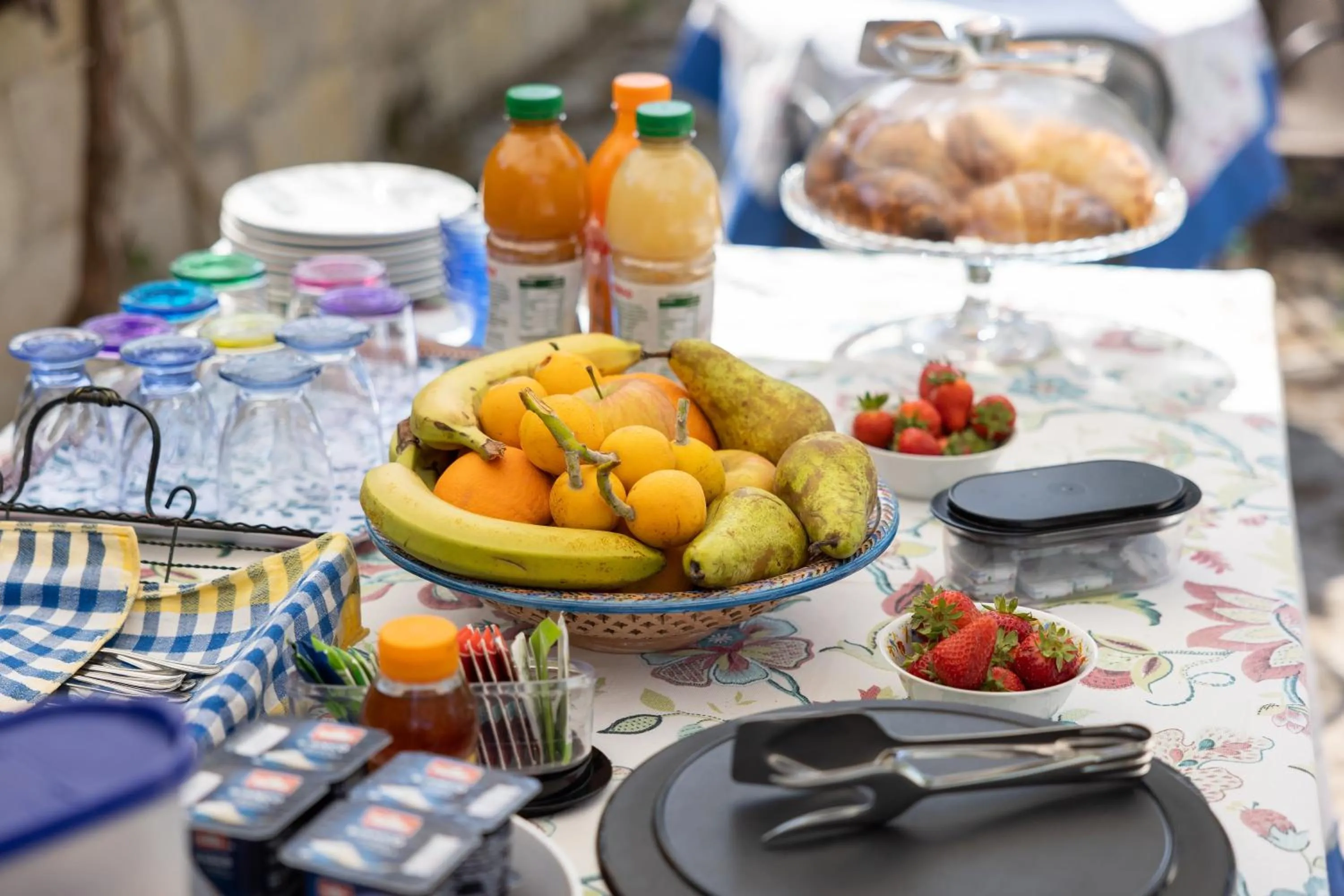 Breakfast in Casa Ulmi con piscina