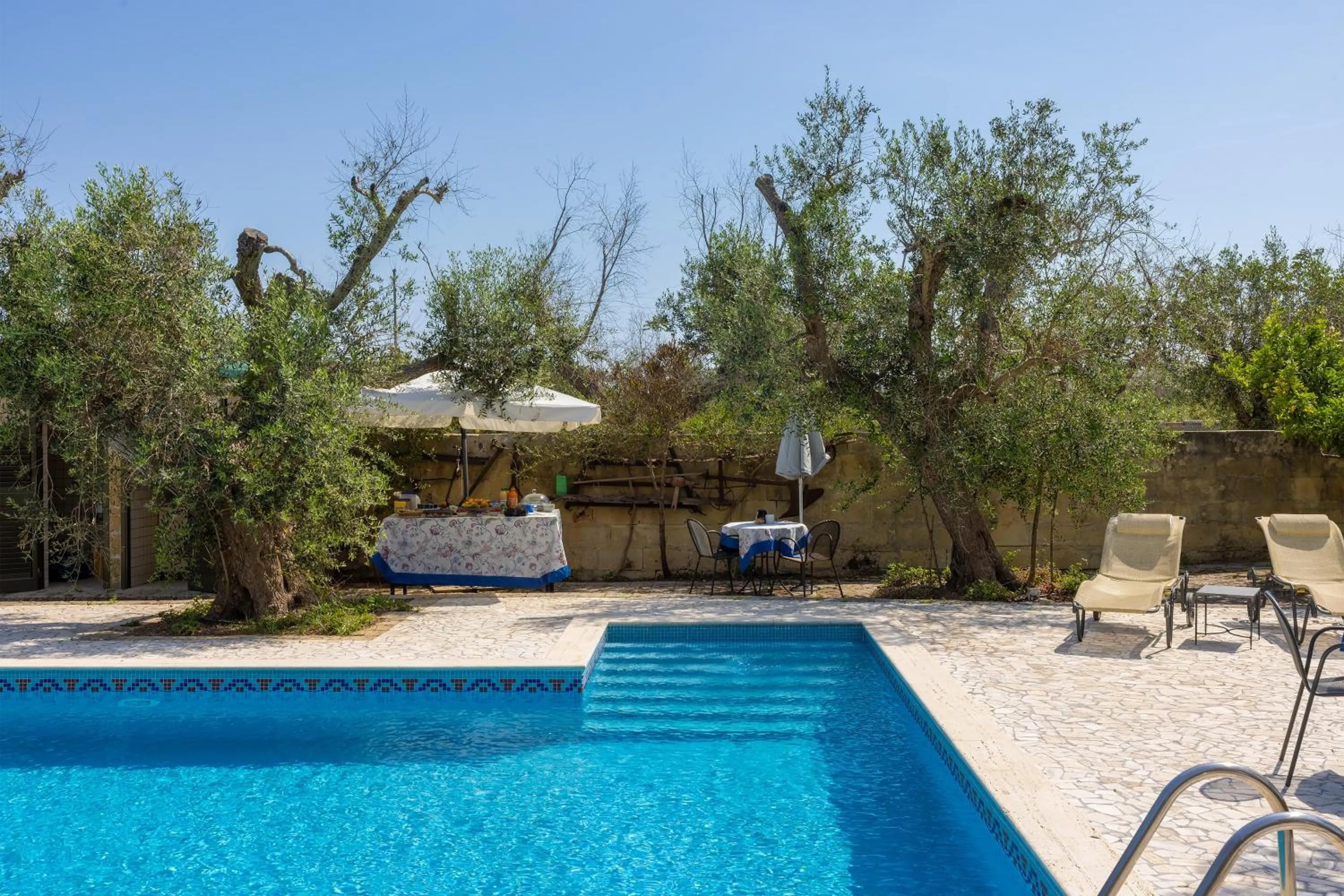 Pool view in Casa Ulmi con piscina