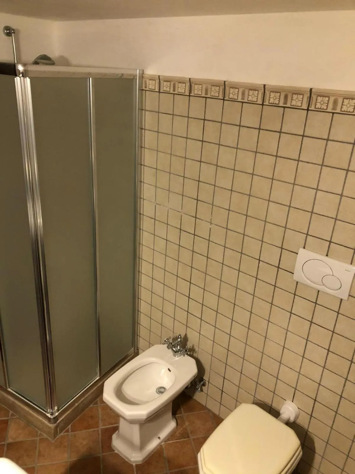 Shower in Casa Ulmi con piscina