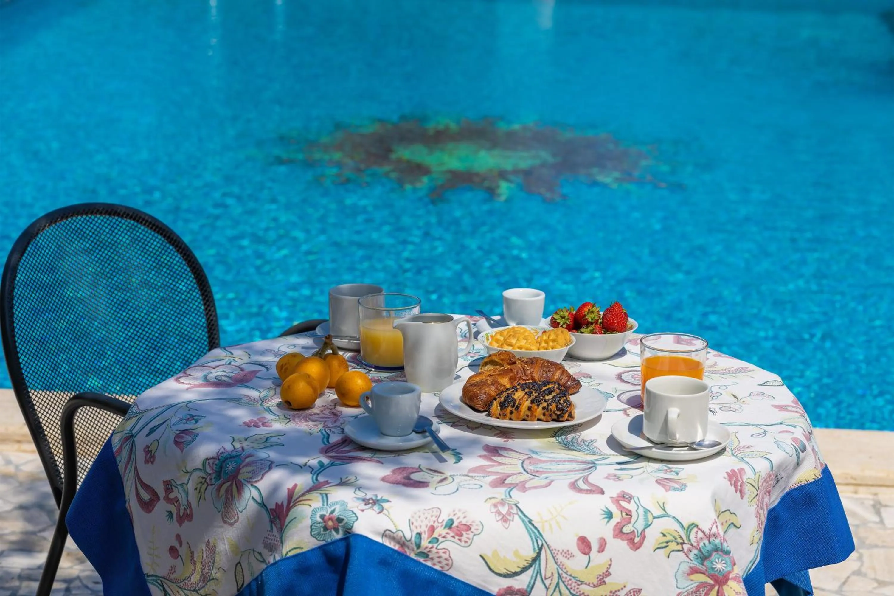 Swimming pool in Casa Ulmi con piscina