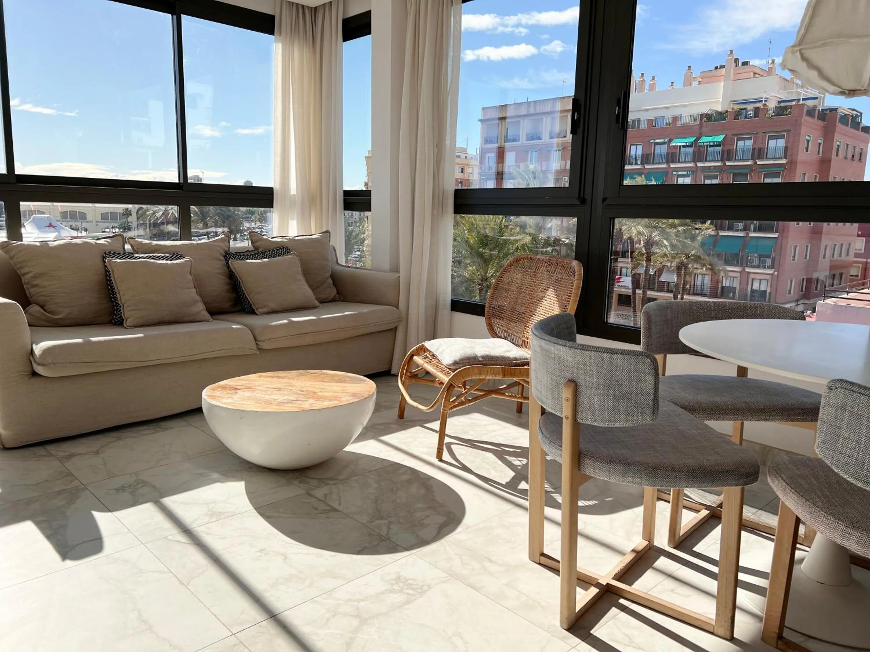 Two-Bedroom Apartment in Valencia Luxury - Calma Beach Apartments