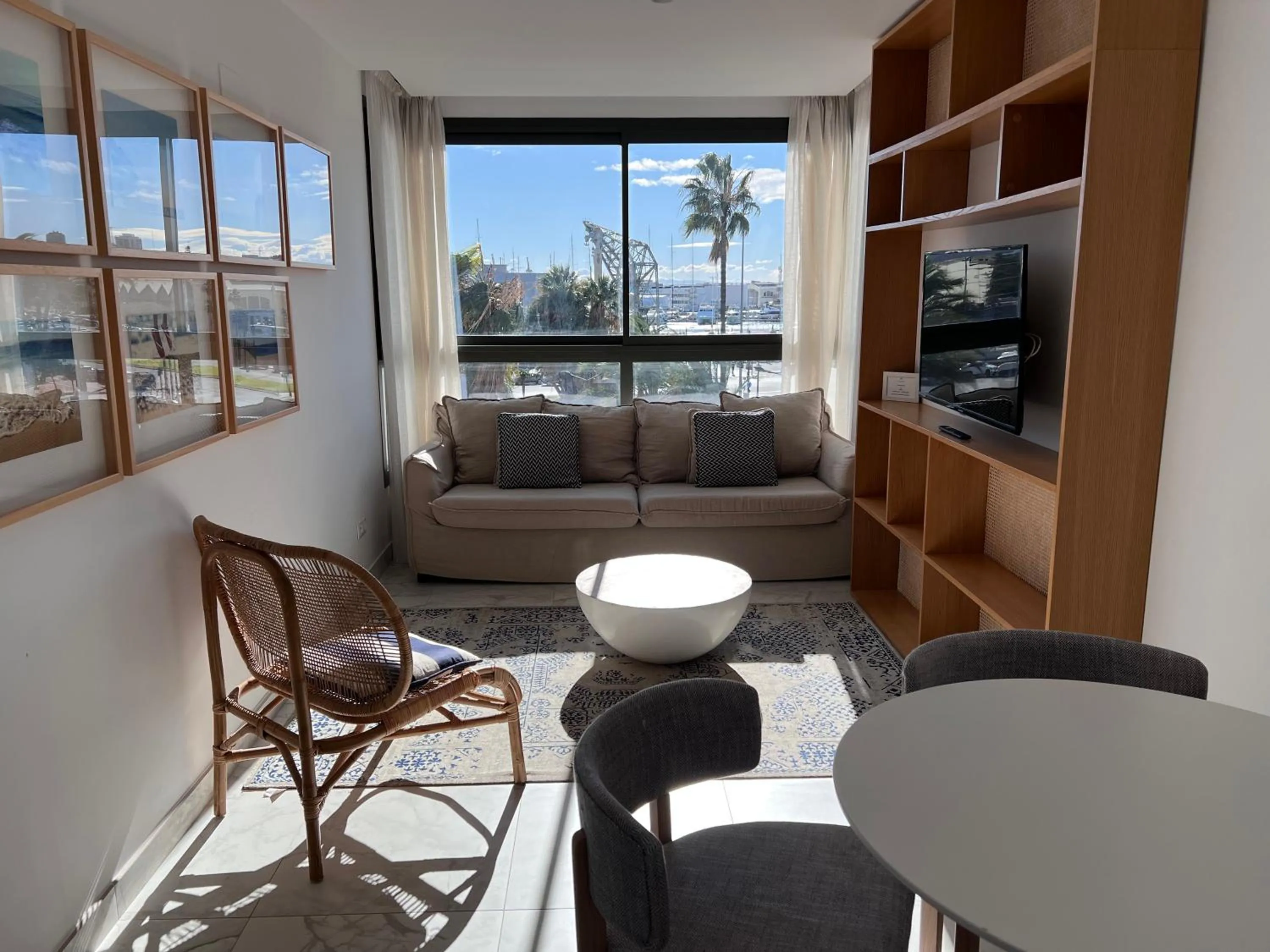 One-Bedroom Apartment in Valencia Luxury - Calma Beach Apartments