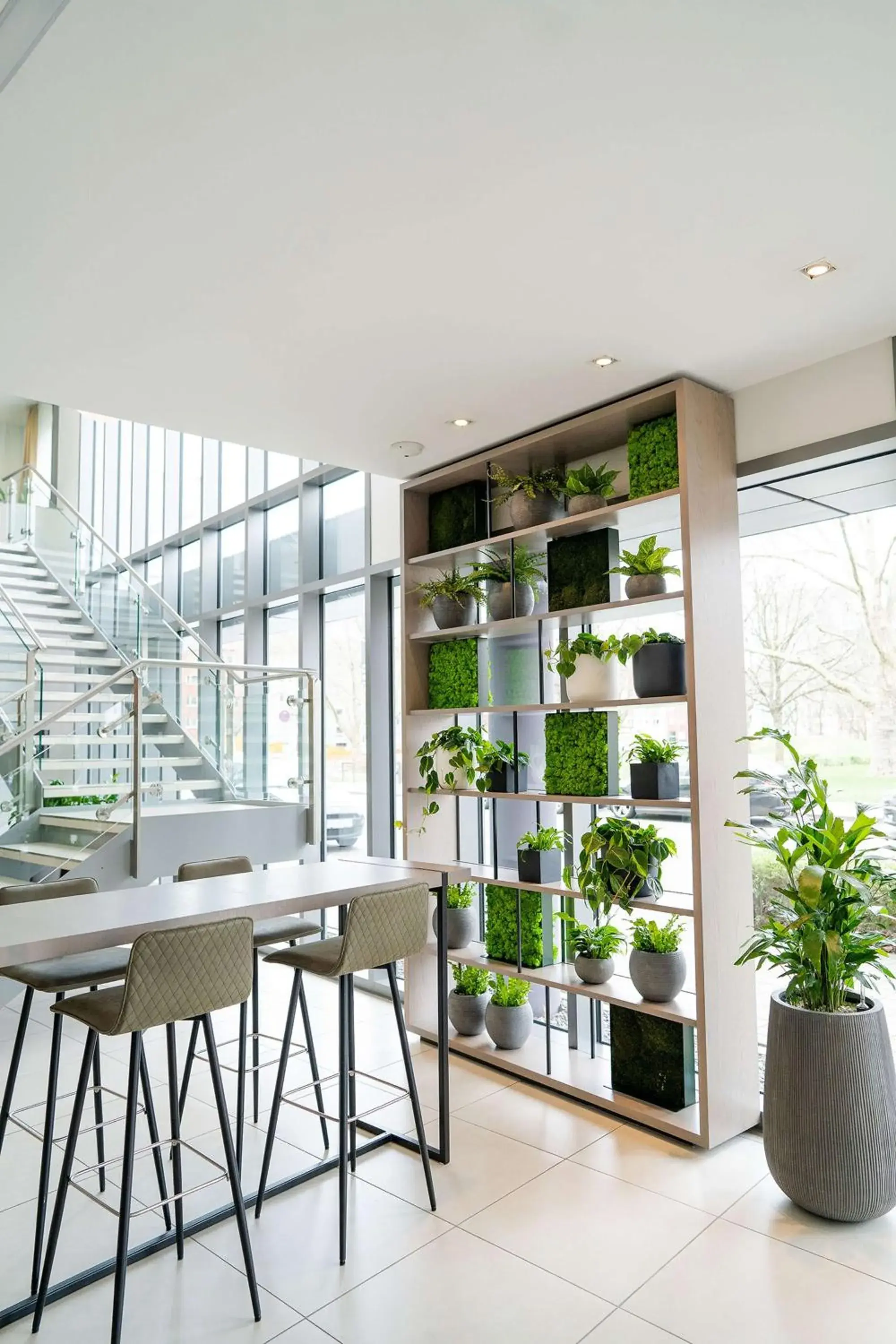 Lobby or reception in Lanzcarré Hotel Mannheim, a member of Radisson Individuals Lobby or reception in Lanzcarré Hotel Mannheim, a member of Radisson Individuals