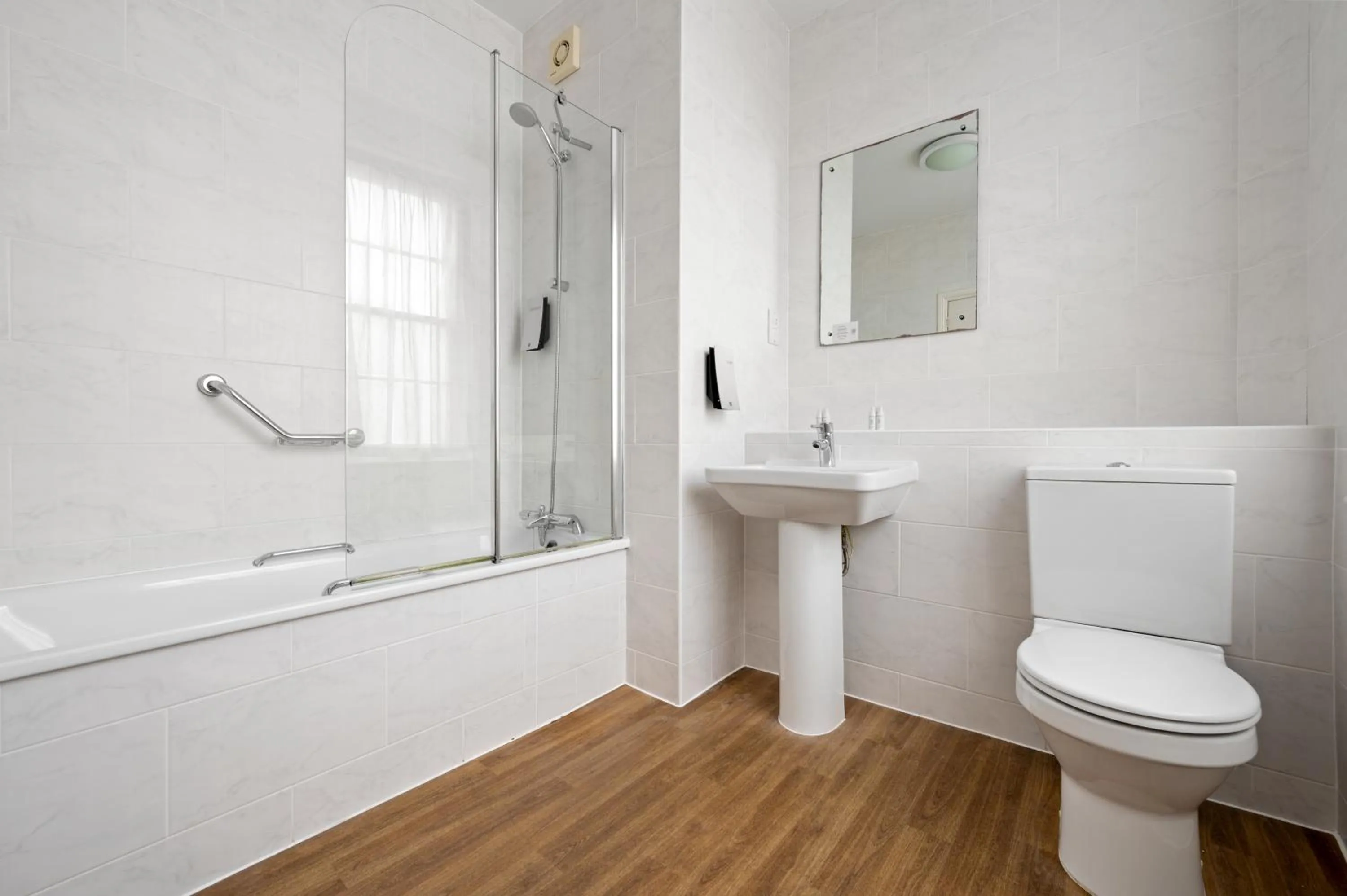 Shower in Royal Whitby