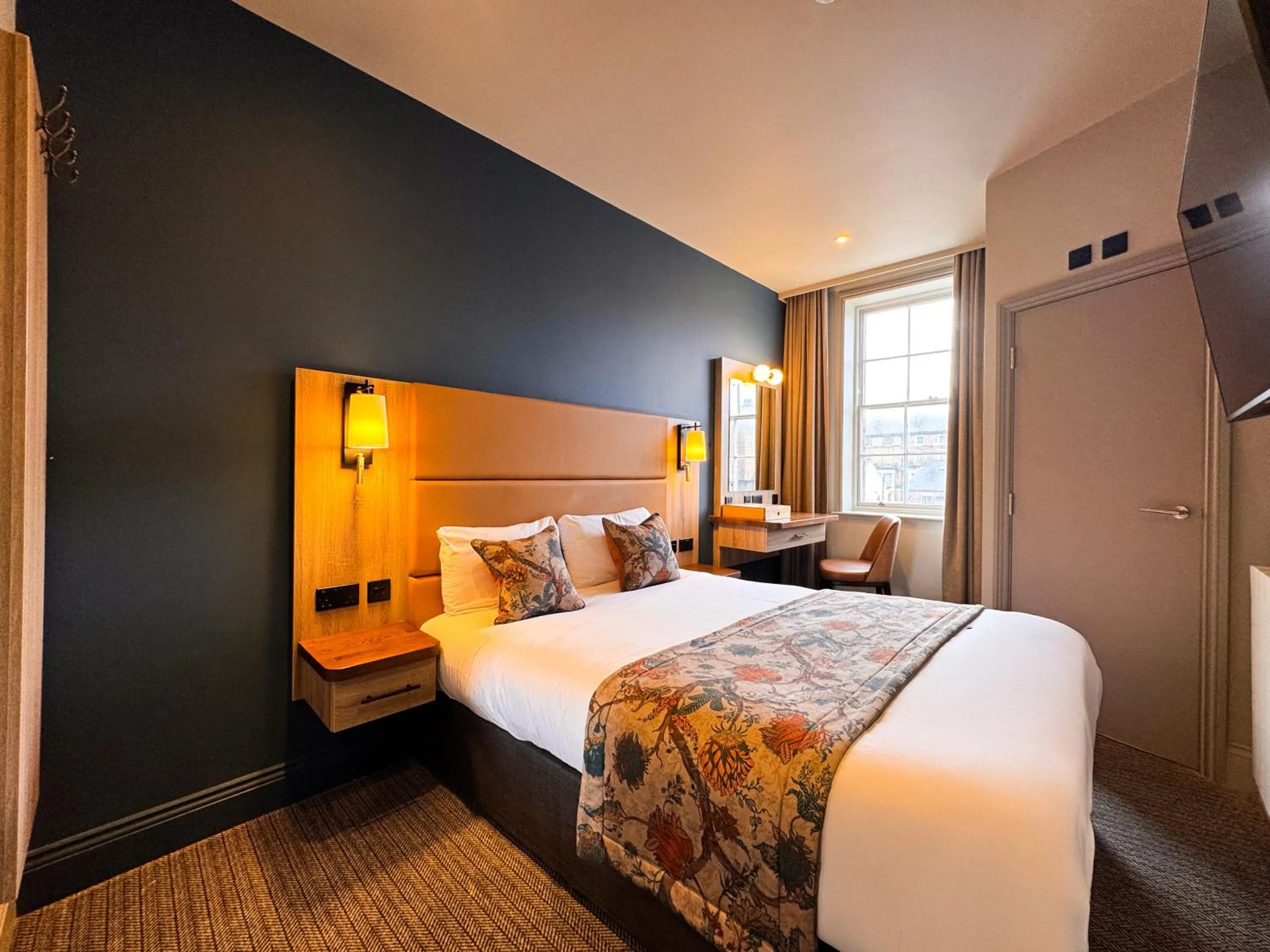 Bedroom, Bed in Royal Whitby