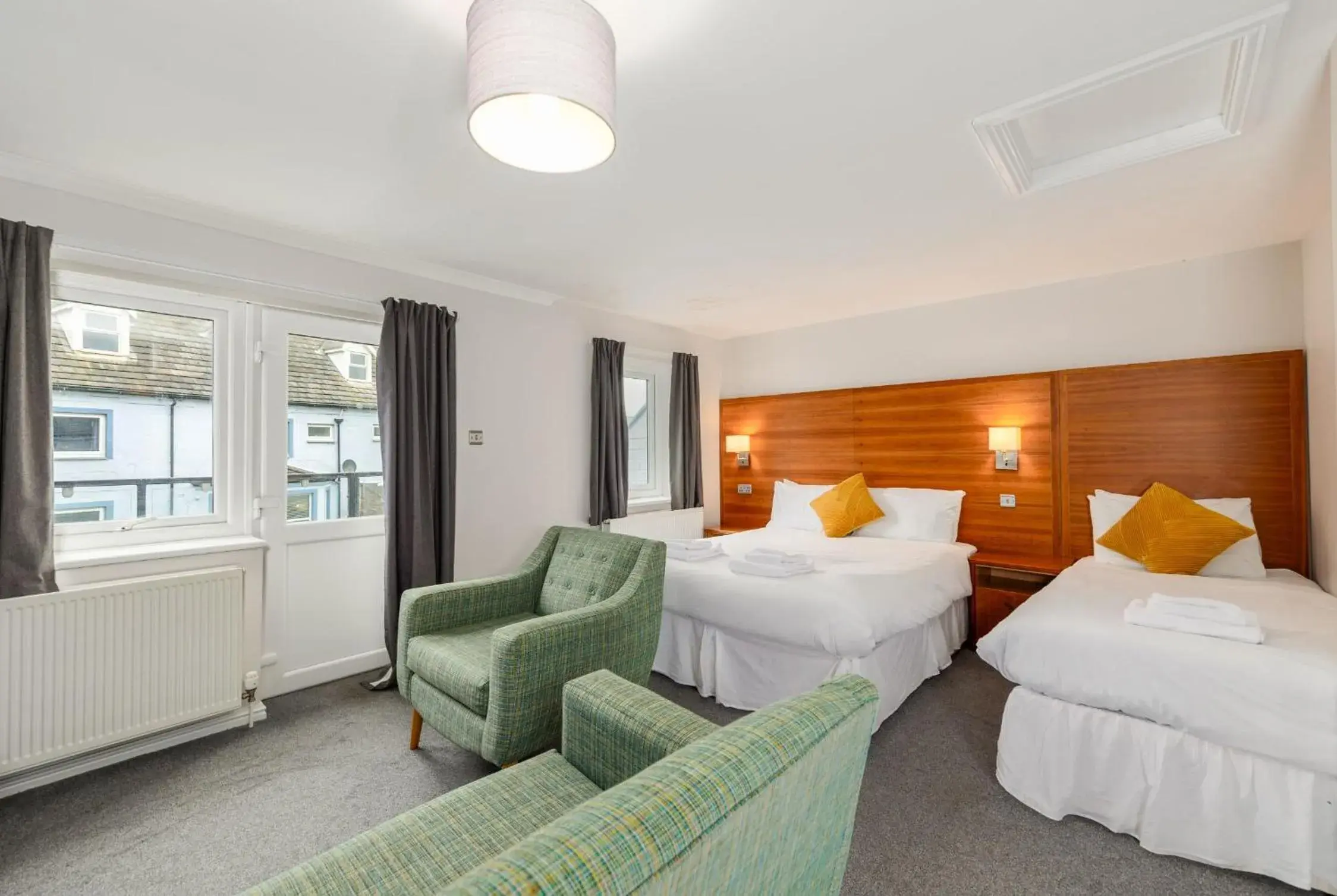 Superior Quadruple Room in Seacote Hotel Superior Quadruple Room in Seacote Hotel