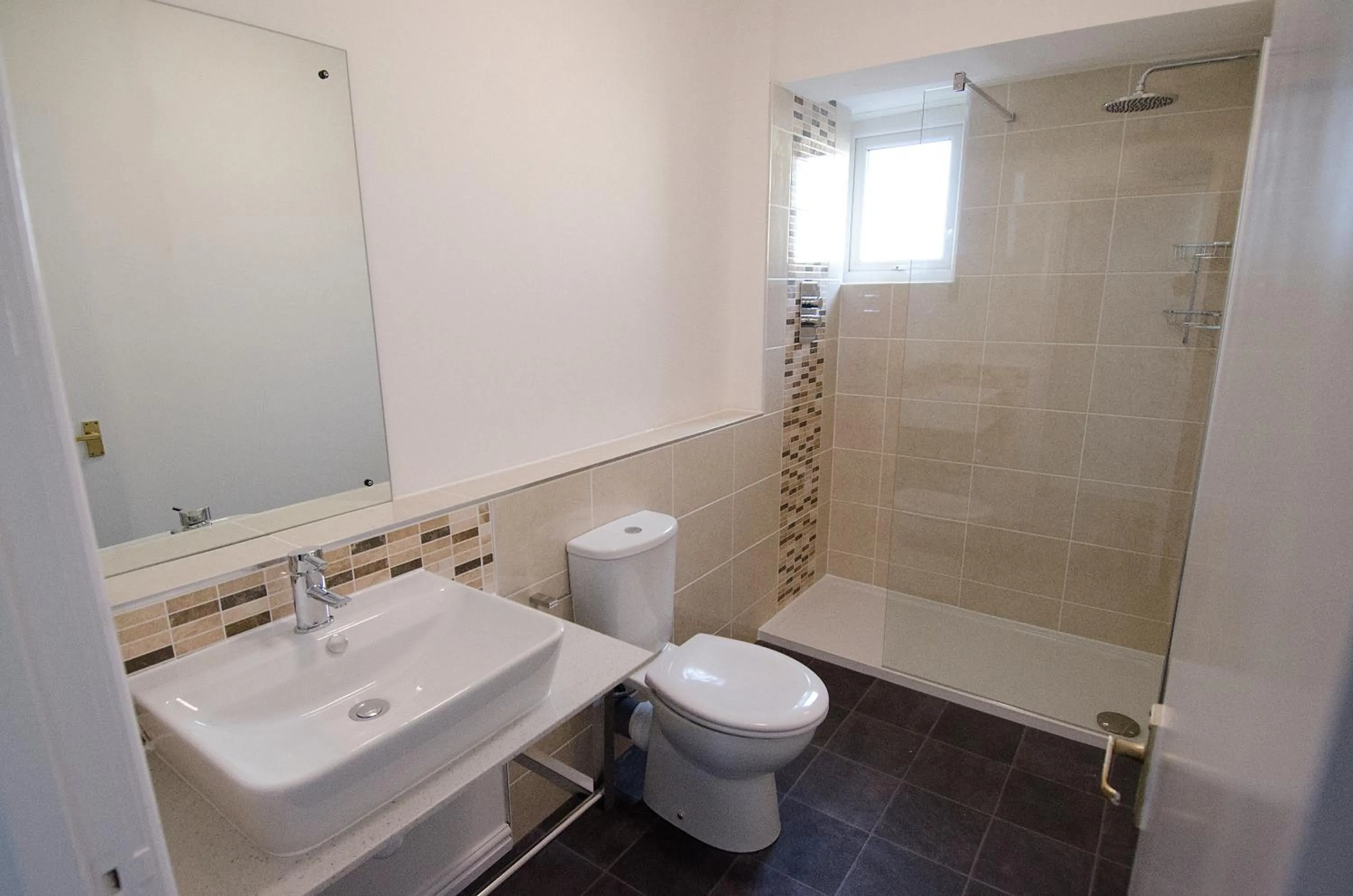 Superior Quadruple Room in Seacote Hotel