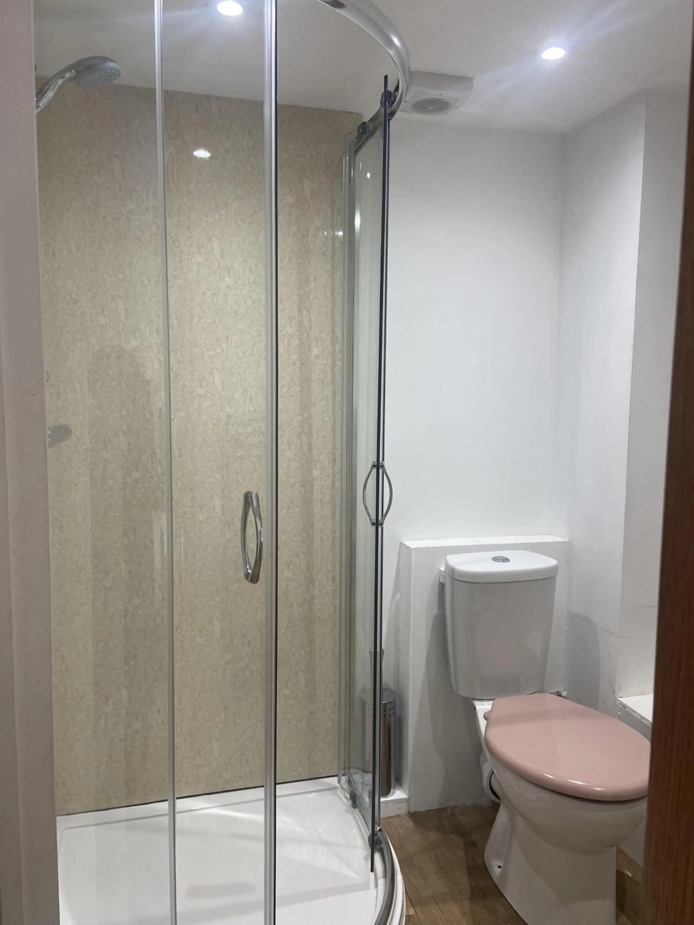 Bathroom in The Greyhound Hotel