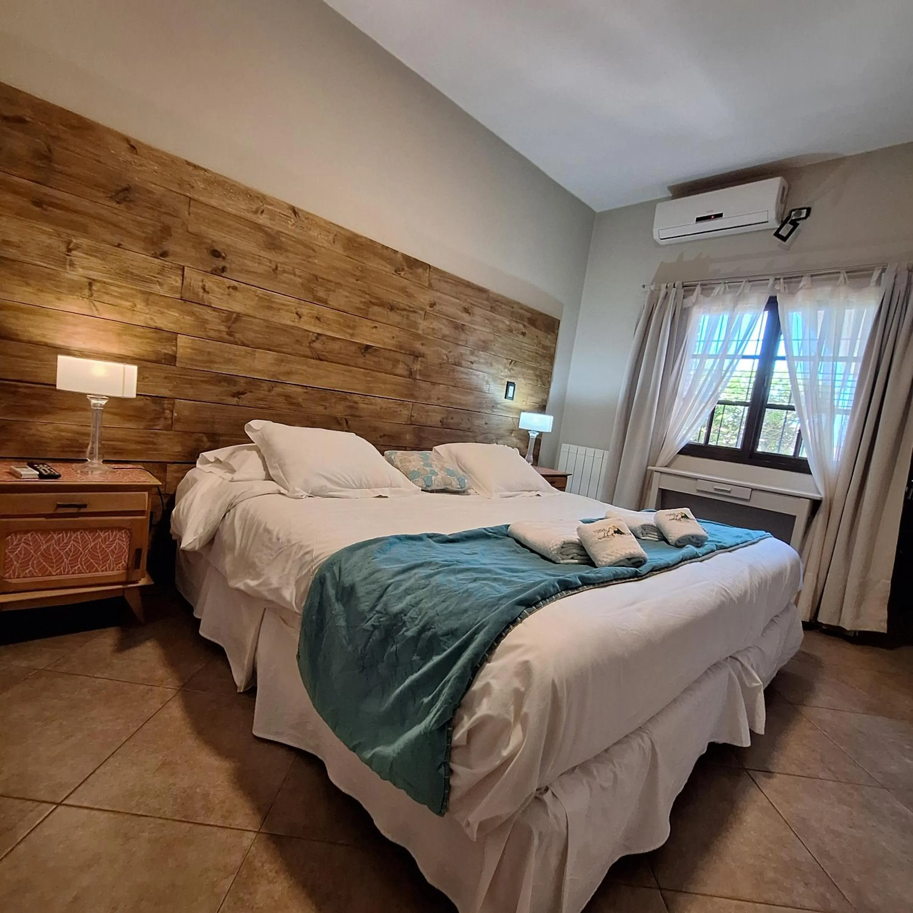 Bedroom, Bed in Hotel Antiguo Camino