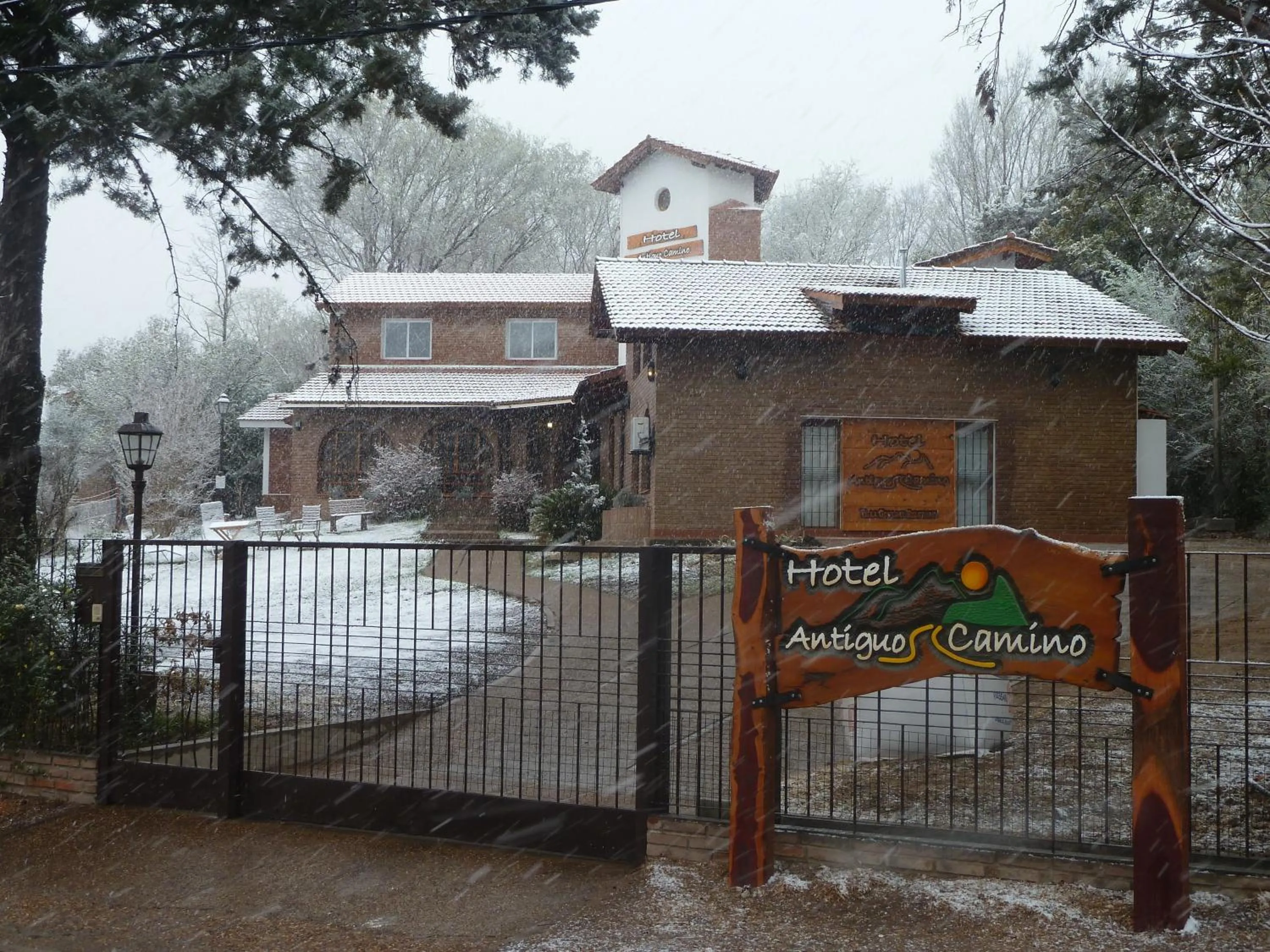 Property building in Hotel Antiguo Camino