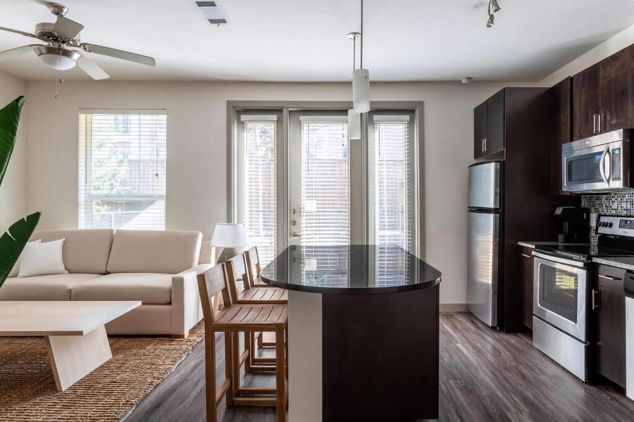 Kitchen or kitchenette in Kasa Love Field-Medical District Dallas