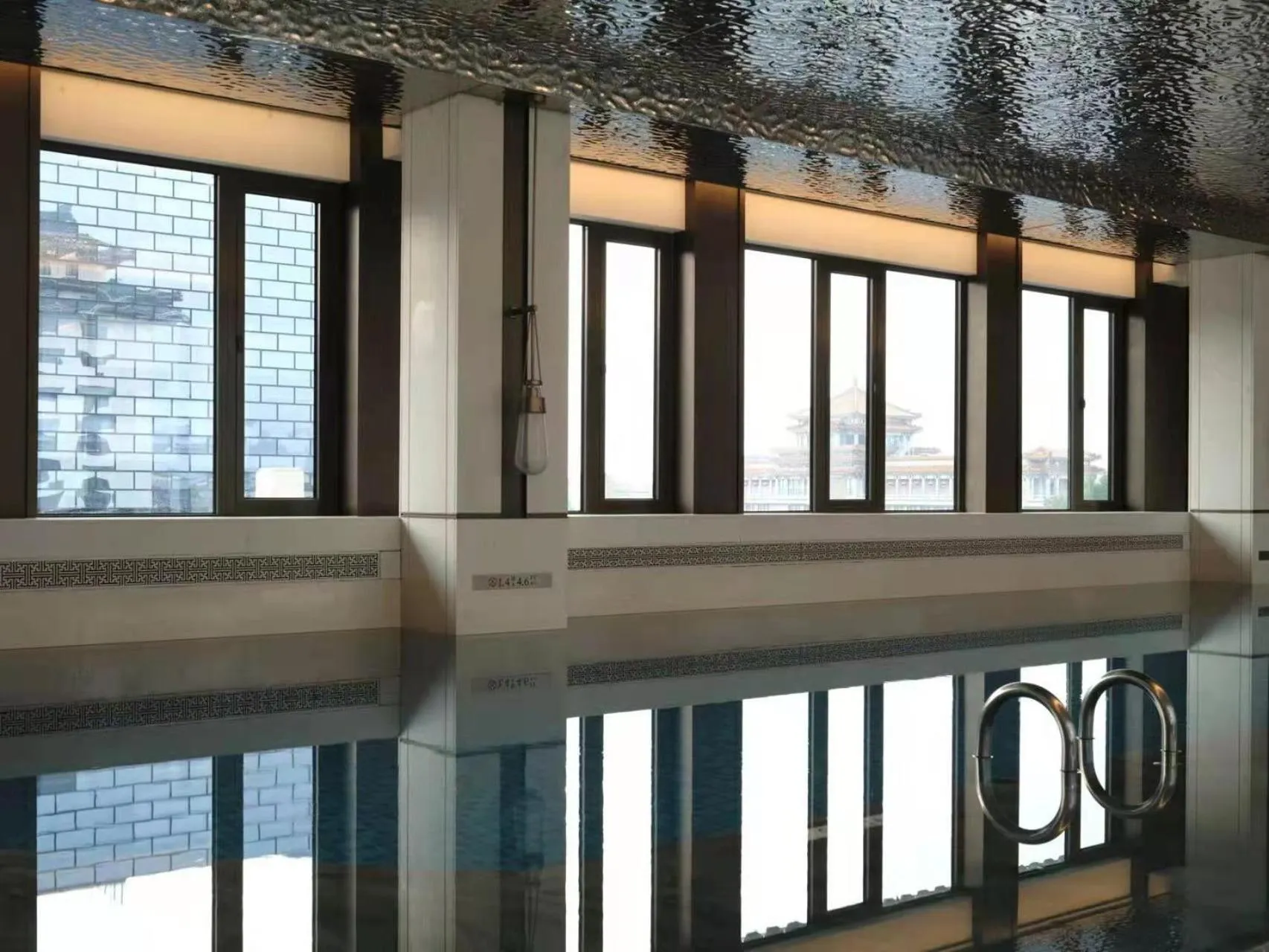 Swimming pool in Prime Hotel Beijing Wangfujing