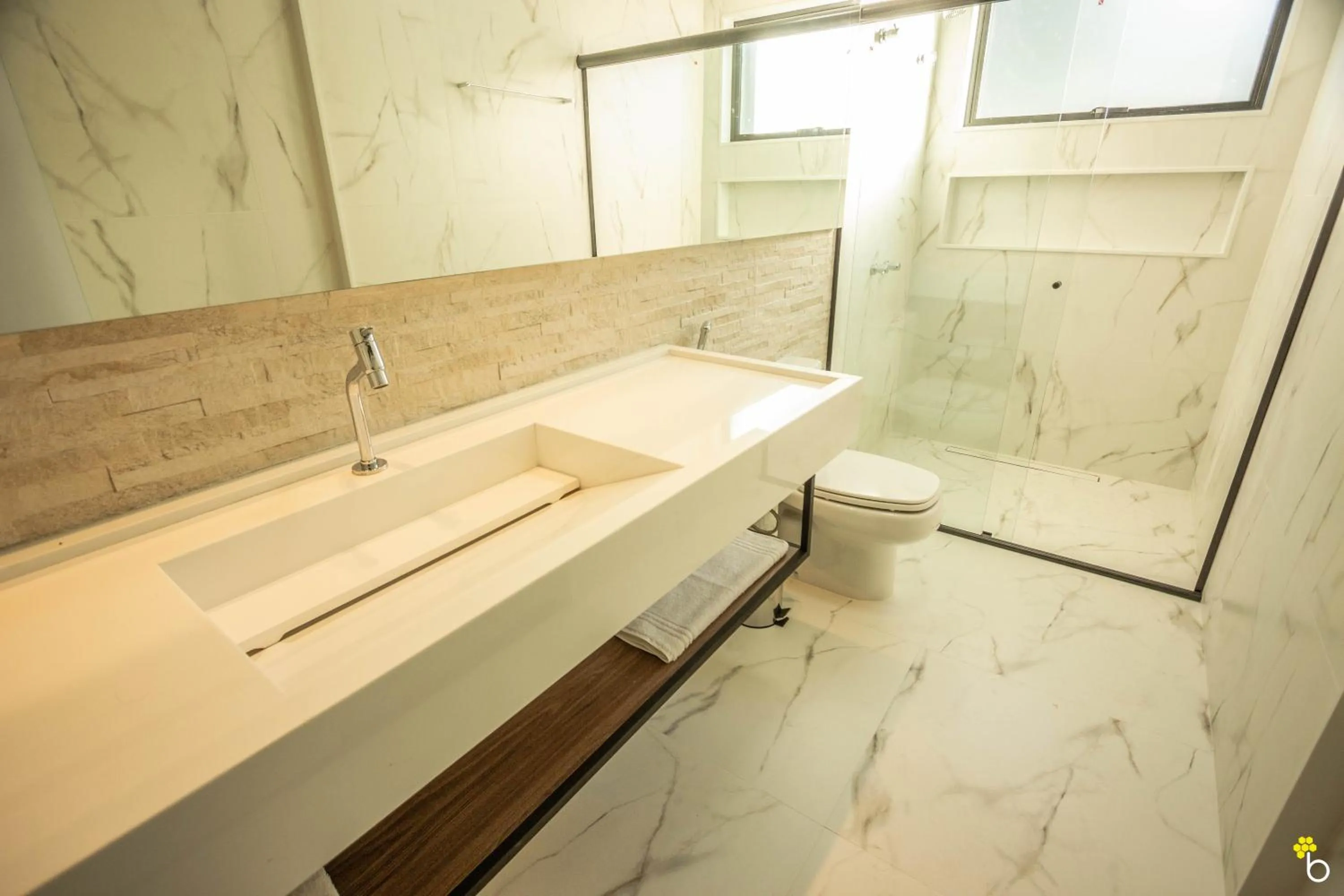 Bathroom in NAIM Hotel Capitólio