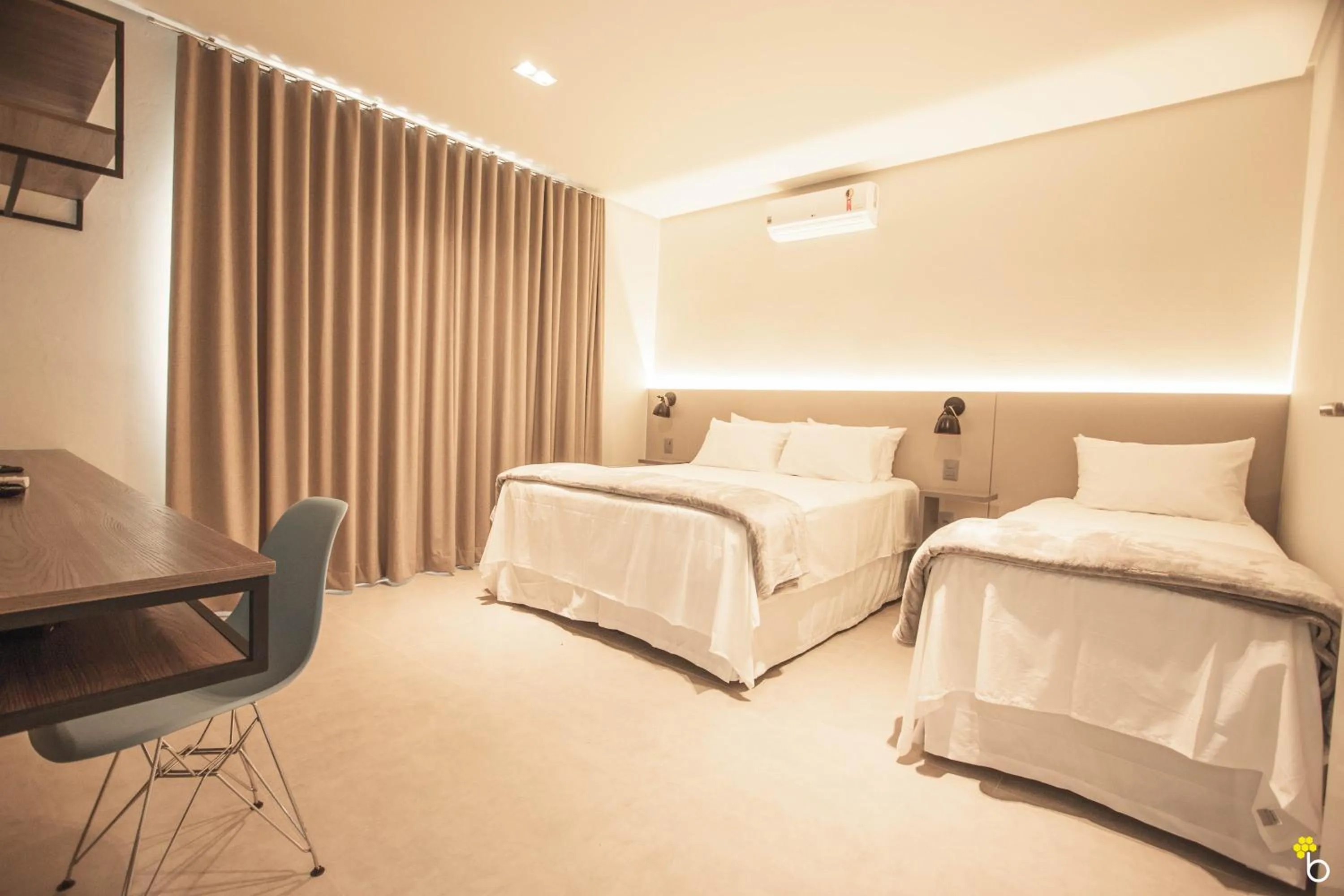 Bed in NAIM Hotel Capitólio