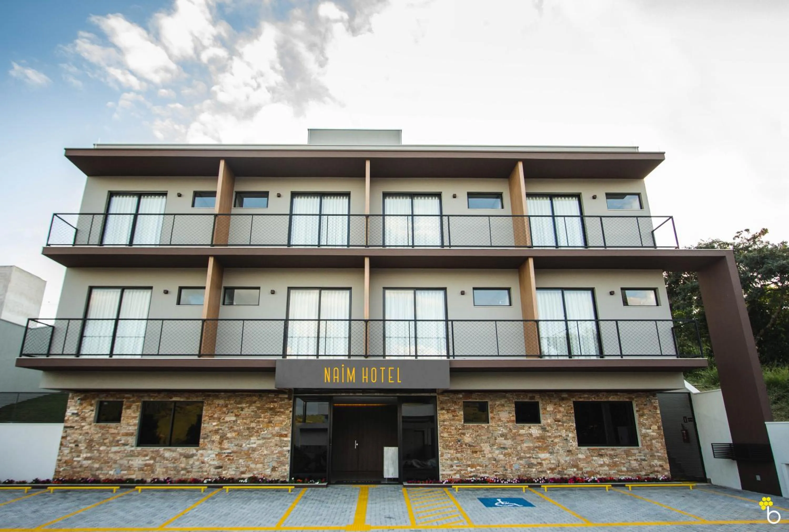 Property building in NAIM Hotel Capitólio