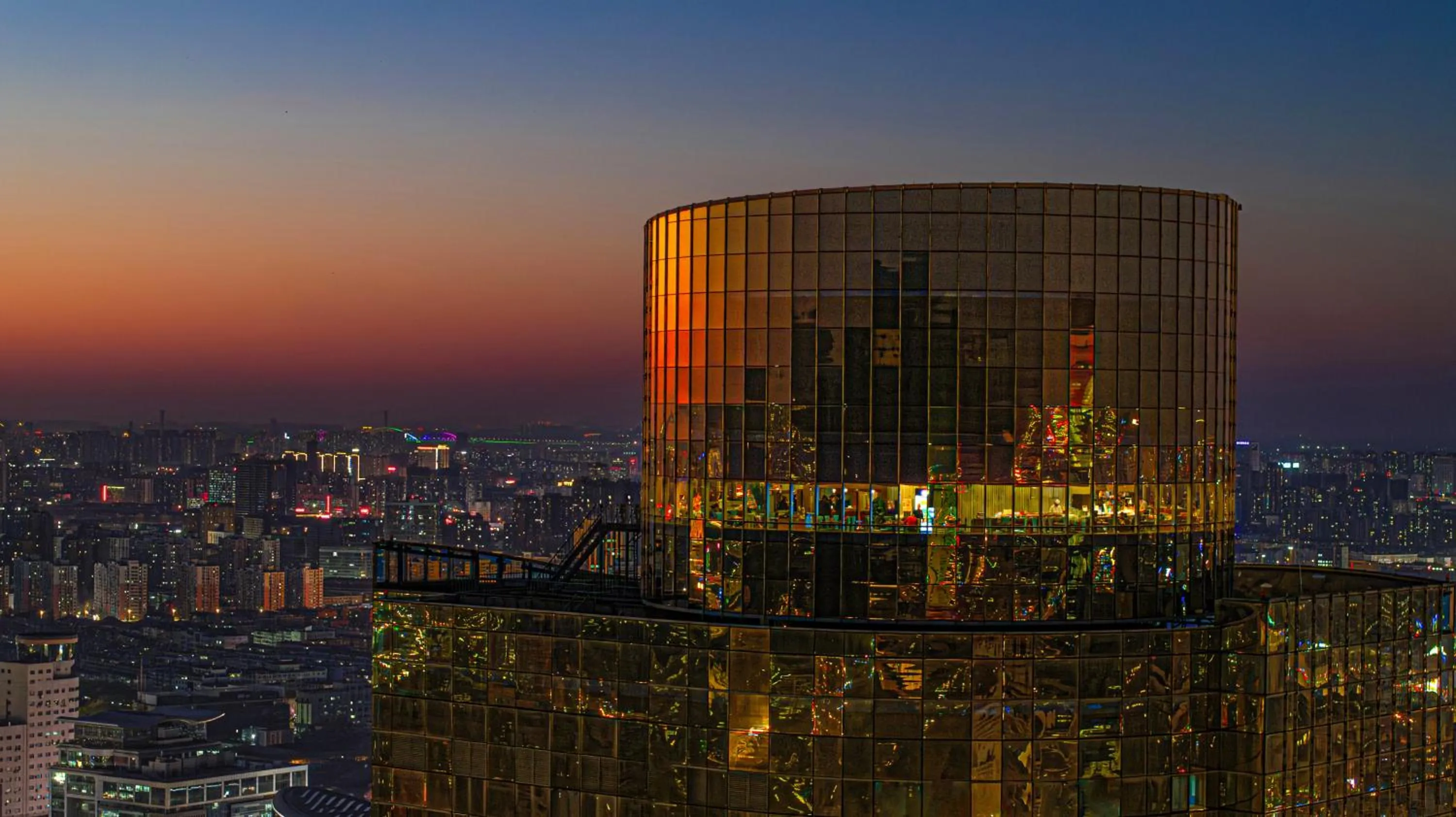 Property building in Enlux Hotel