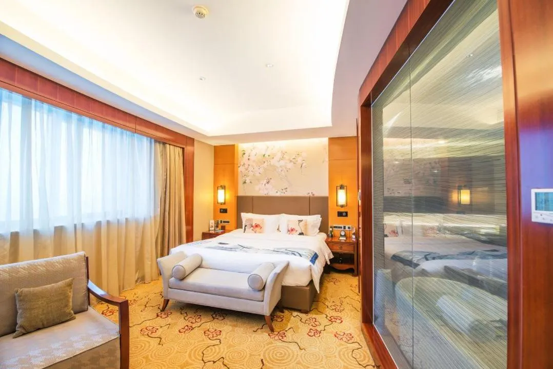 Bed in Sofitel Silver Plaza Jinan