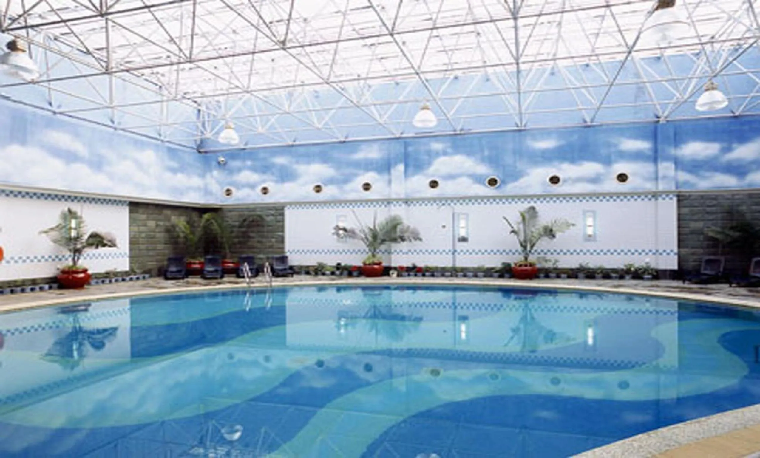 Swimming pool in Enlux Hotel