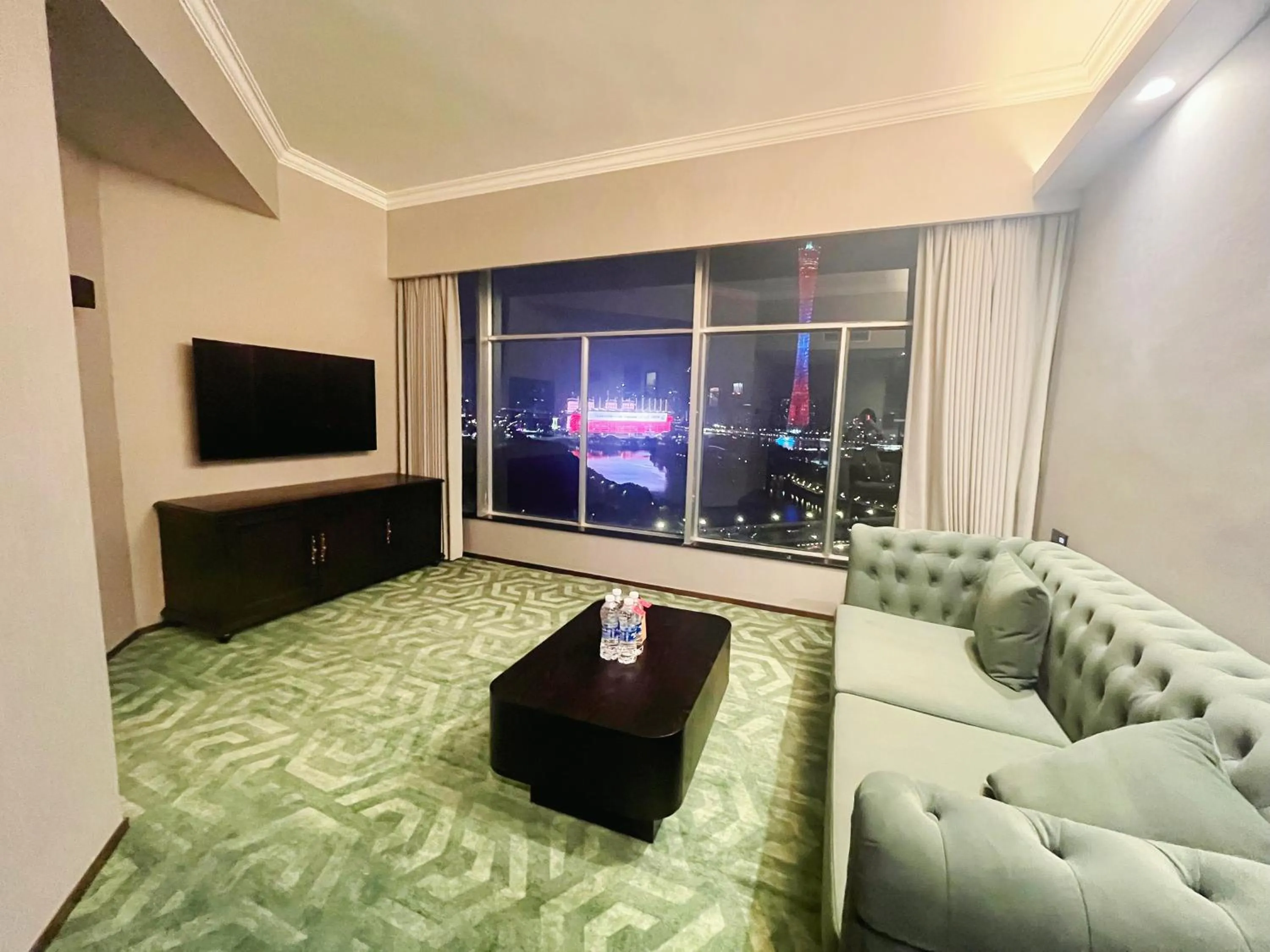 TV and multimedia in Ramada by Wyndham Pearl Guangzhou