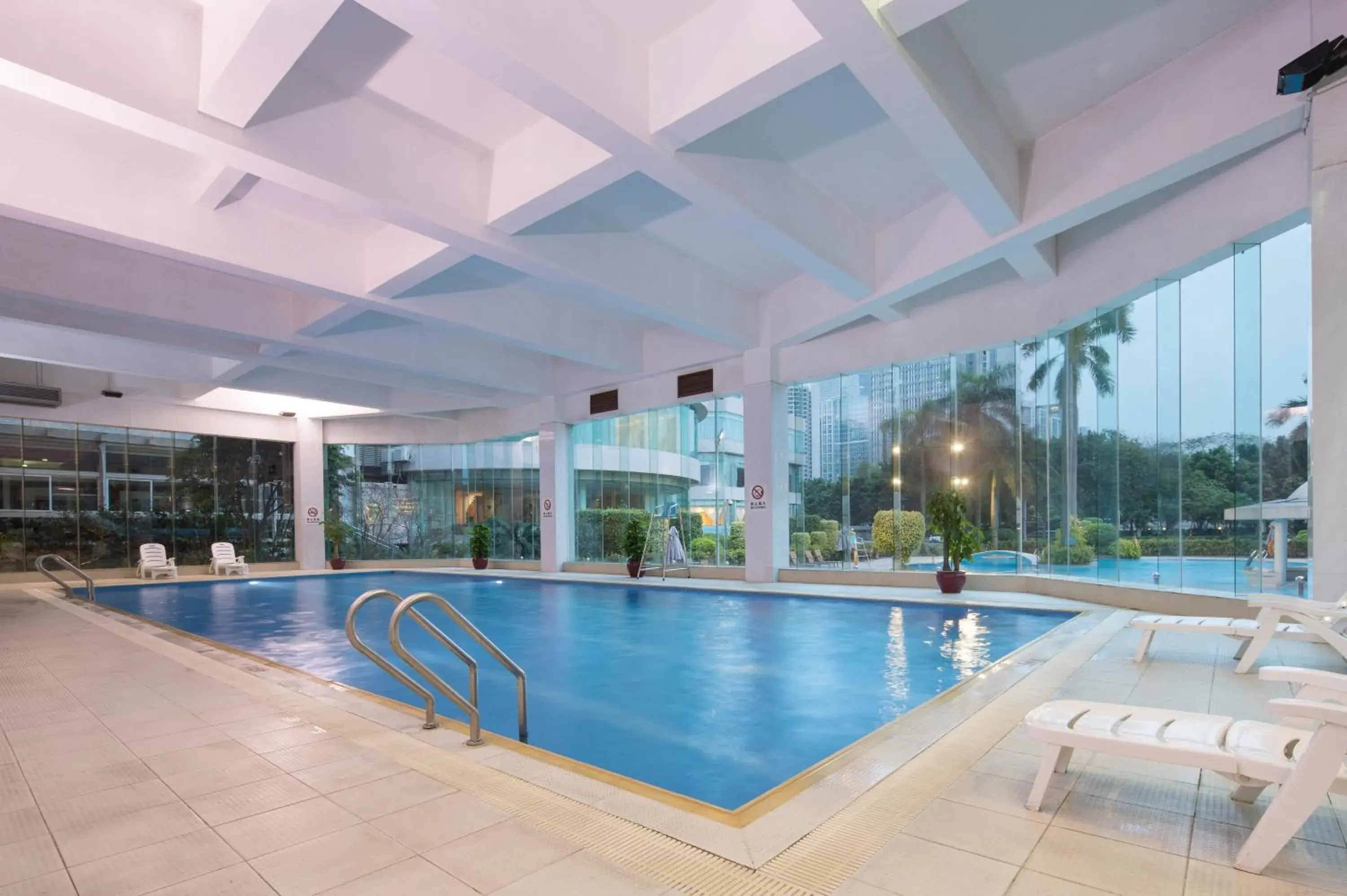 Swimming pool in Ramada by Wyndham Pearl Guangzhou-Canton Fair Free Shuttle Bus Swimming pool in Ramada by Wyndham Pearl Guangzhou-Canton Fair Free Shuttle Bus