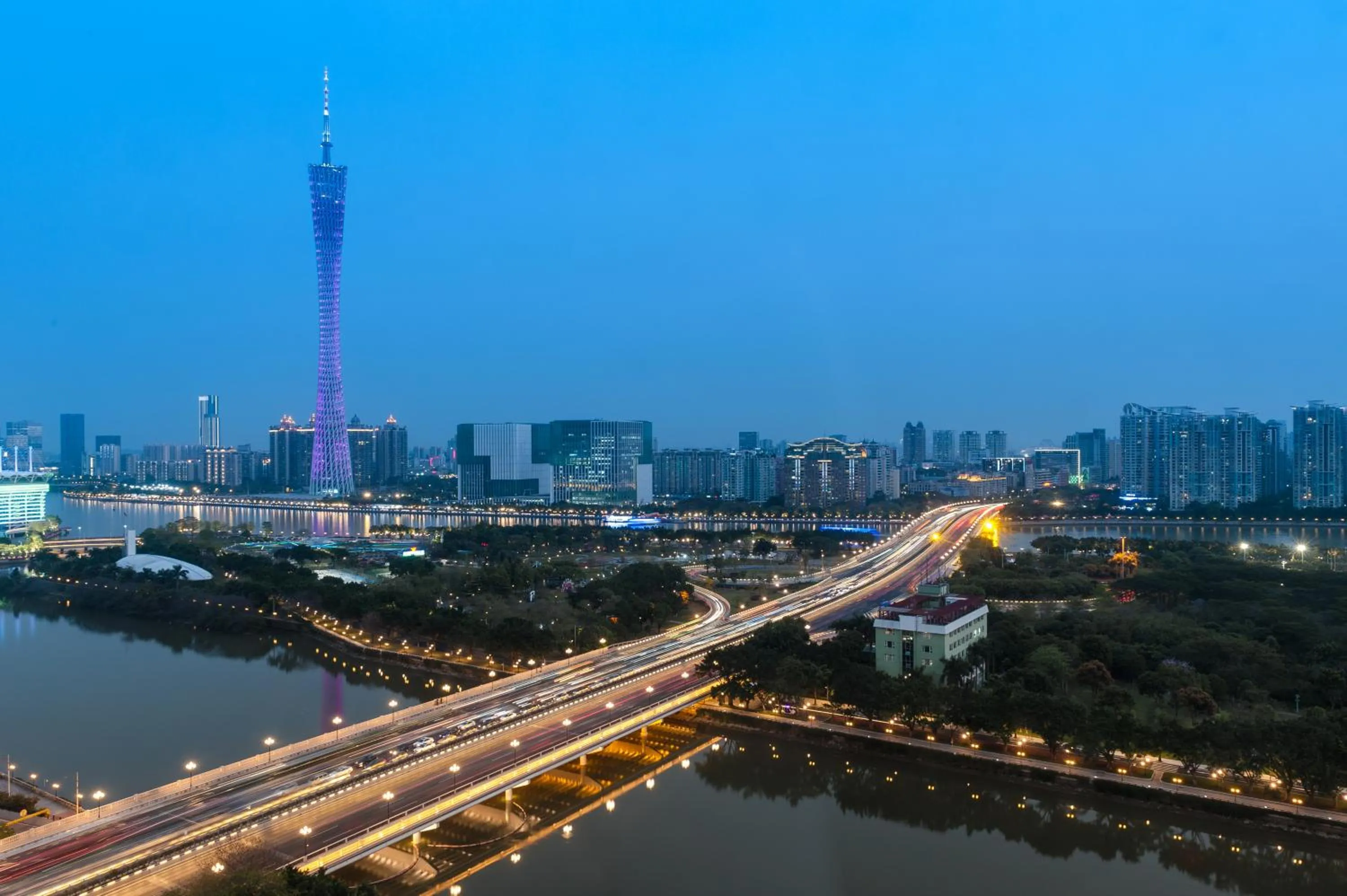 Night in Ramada by Wyndham Pearl Guangzhou