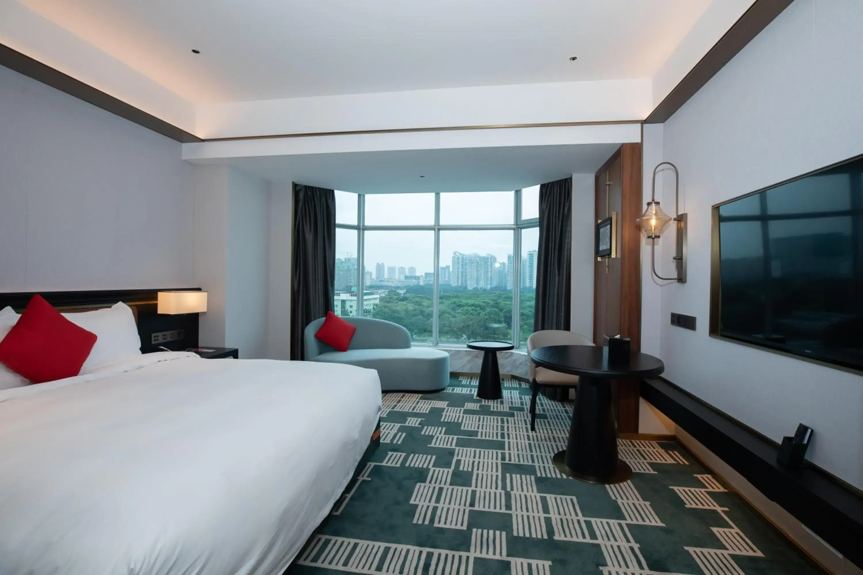 Bed in Ramada by Wyndham Pearl Guangzhou-Canton Fair Free Shuttle Bus Bed in Ramada by Wyndham Pearl Guangzhou-Canton Fair Free Shuttle Bus