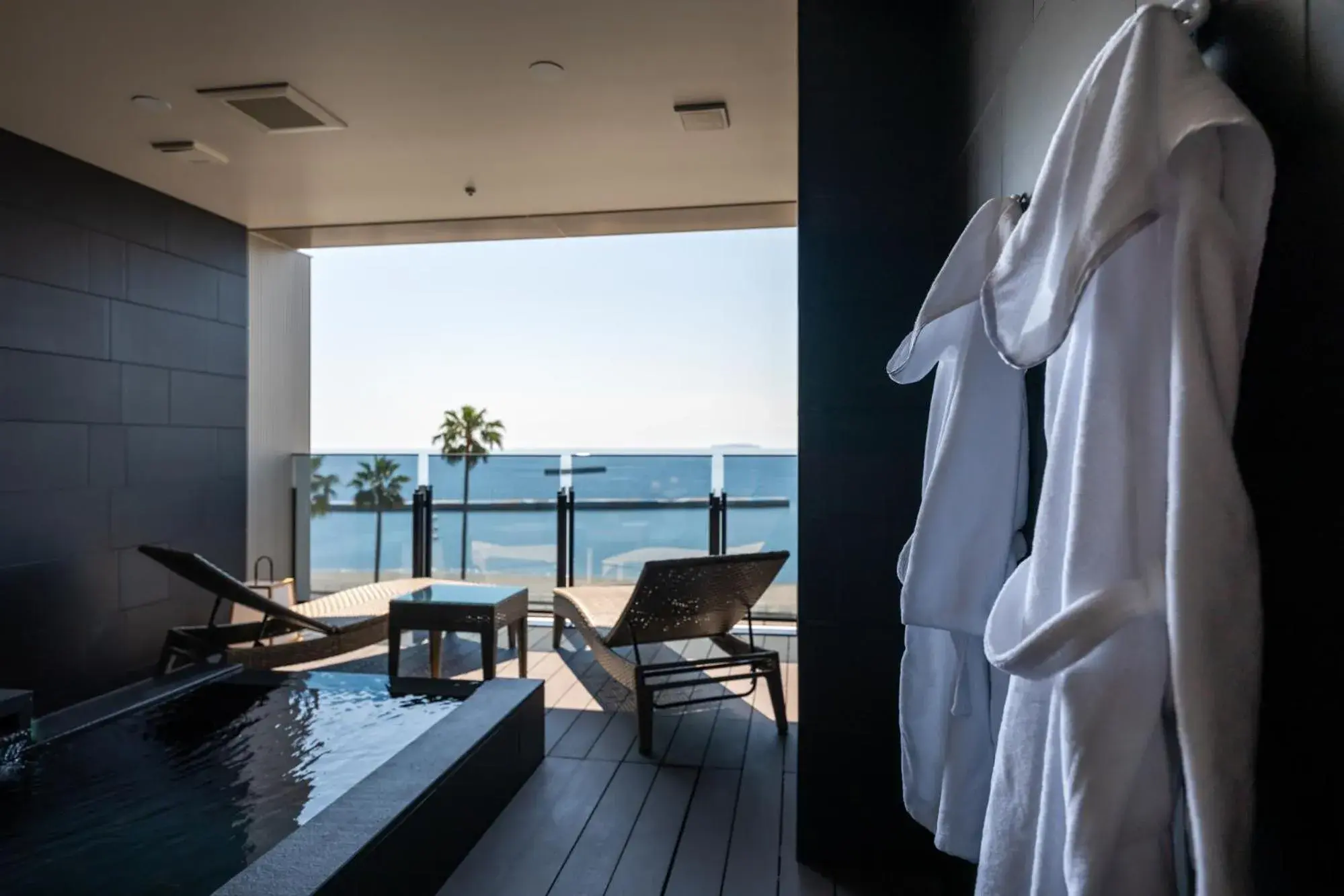 Superior Twin Room with Open-Air Bath - Ocean View in Pearl Star Hotel ATAMI Superior Twin Room with Open-Air Bath - Ocean View in Pearl Star Hotel ATAMI