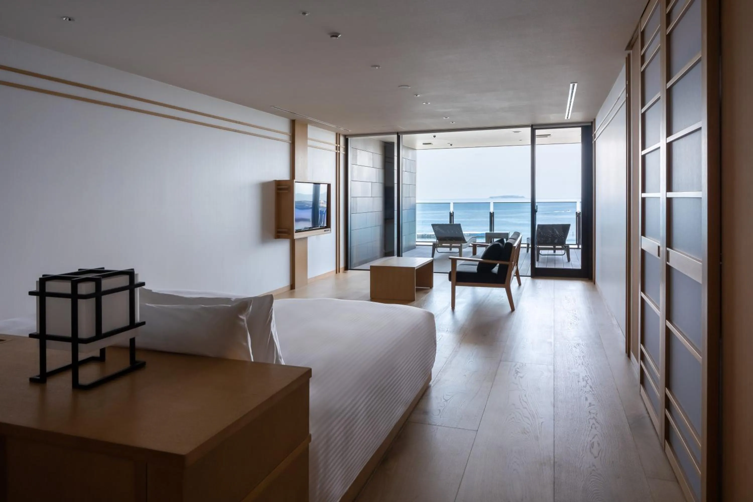 Photo of the whole room, Bed in Pearl Star Hotel ATAMI