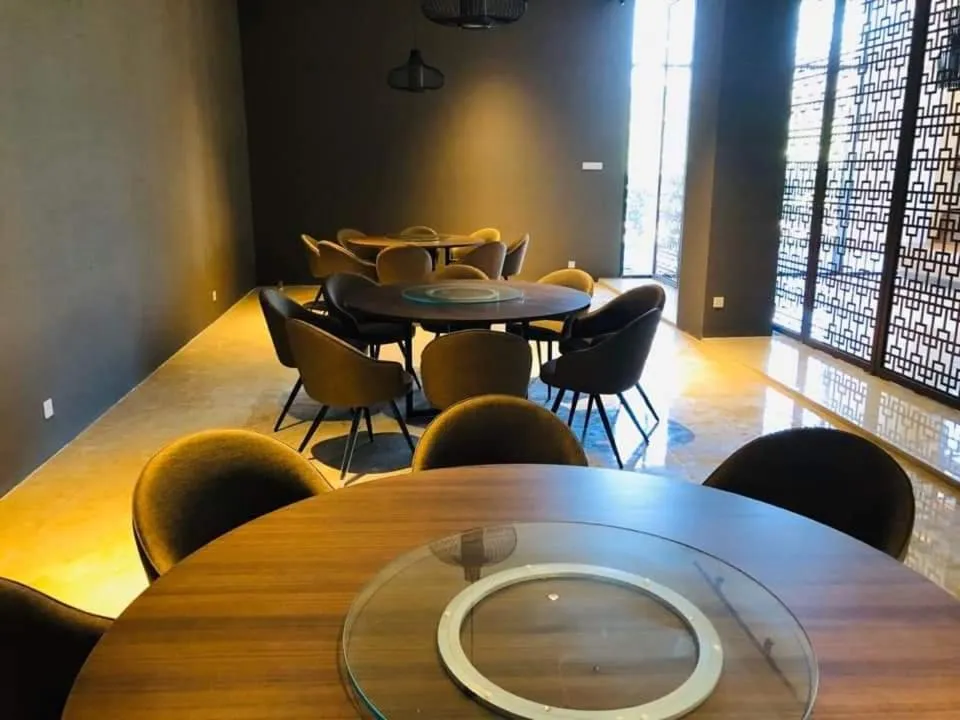 Restaurant/places to eat in Bahang Bay Hotel