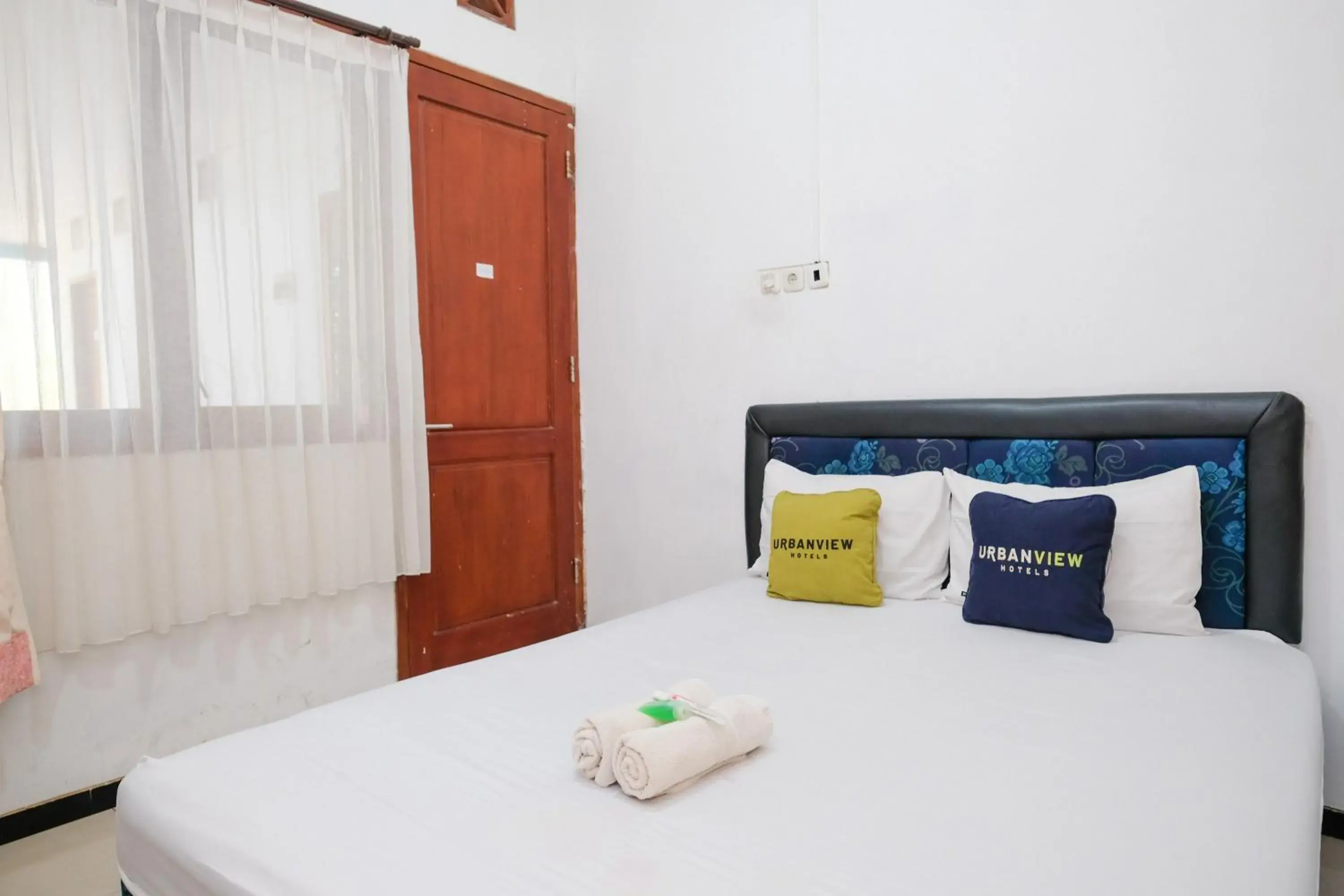 Superior Double Room in Urbanview Hotel Griya Surya Malang by RedDoorz Superior Double Room in Urbanview Hotel Griya Surya Malang by RedDoorz