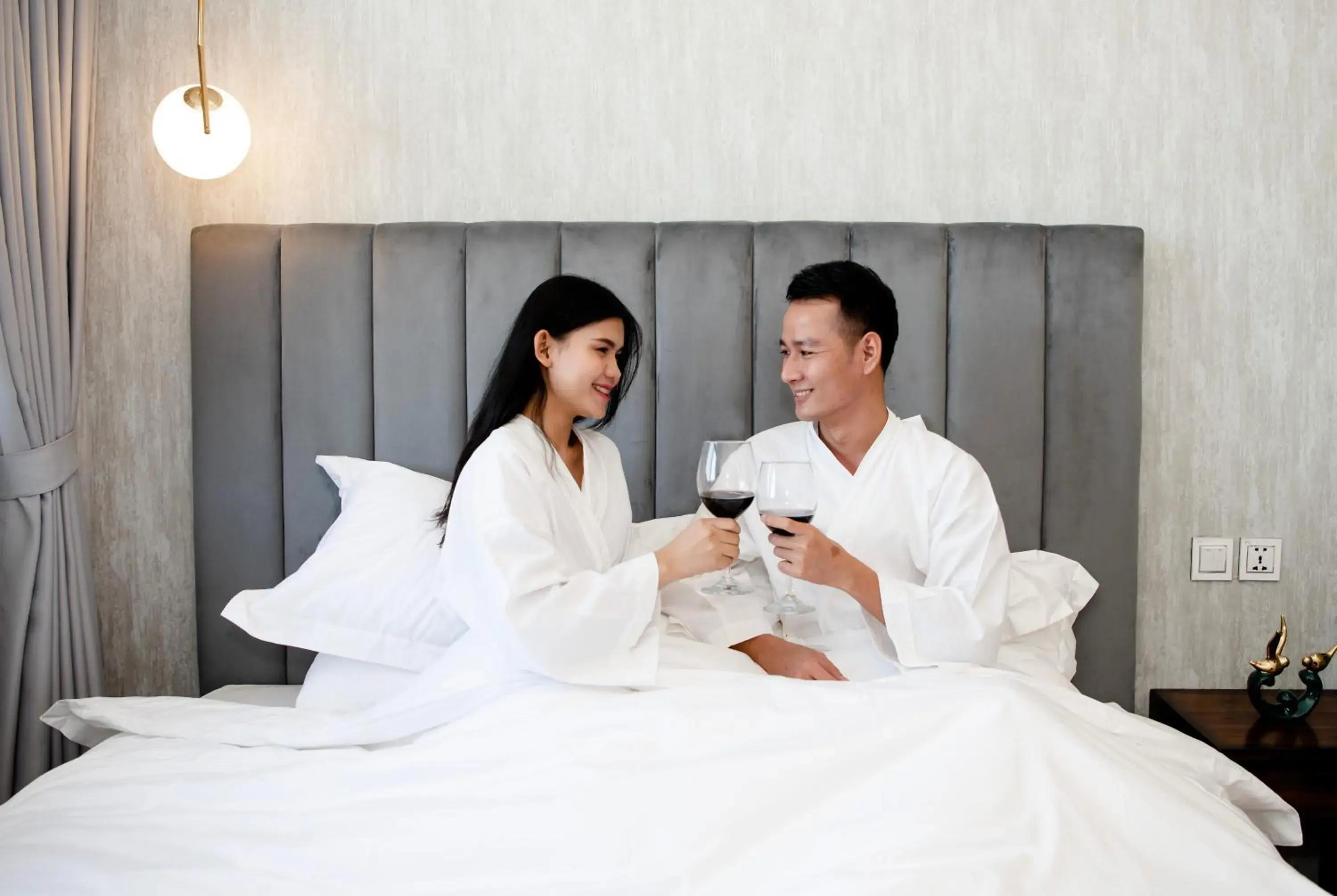 Guests, Bed in Sky Tree Hotel by New World Hospitality Guests, Bed in Sky Tree Hotel by New World Hospitality