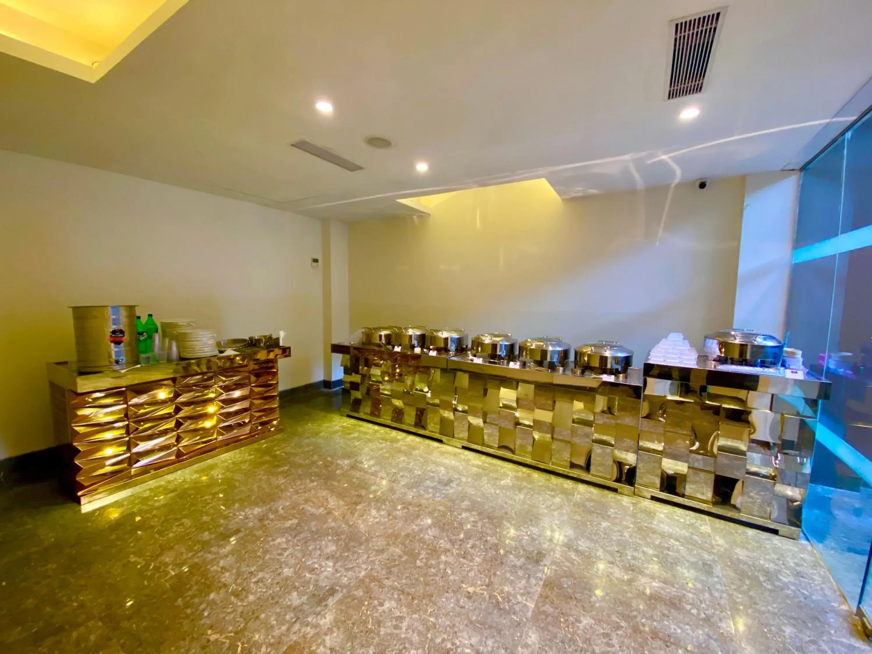 Breakfast in Ace Iconic Breakfast in Ace Iconic