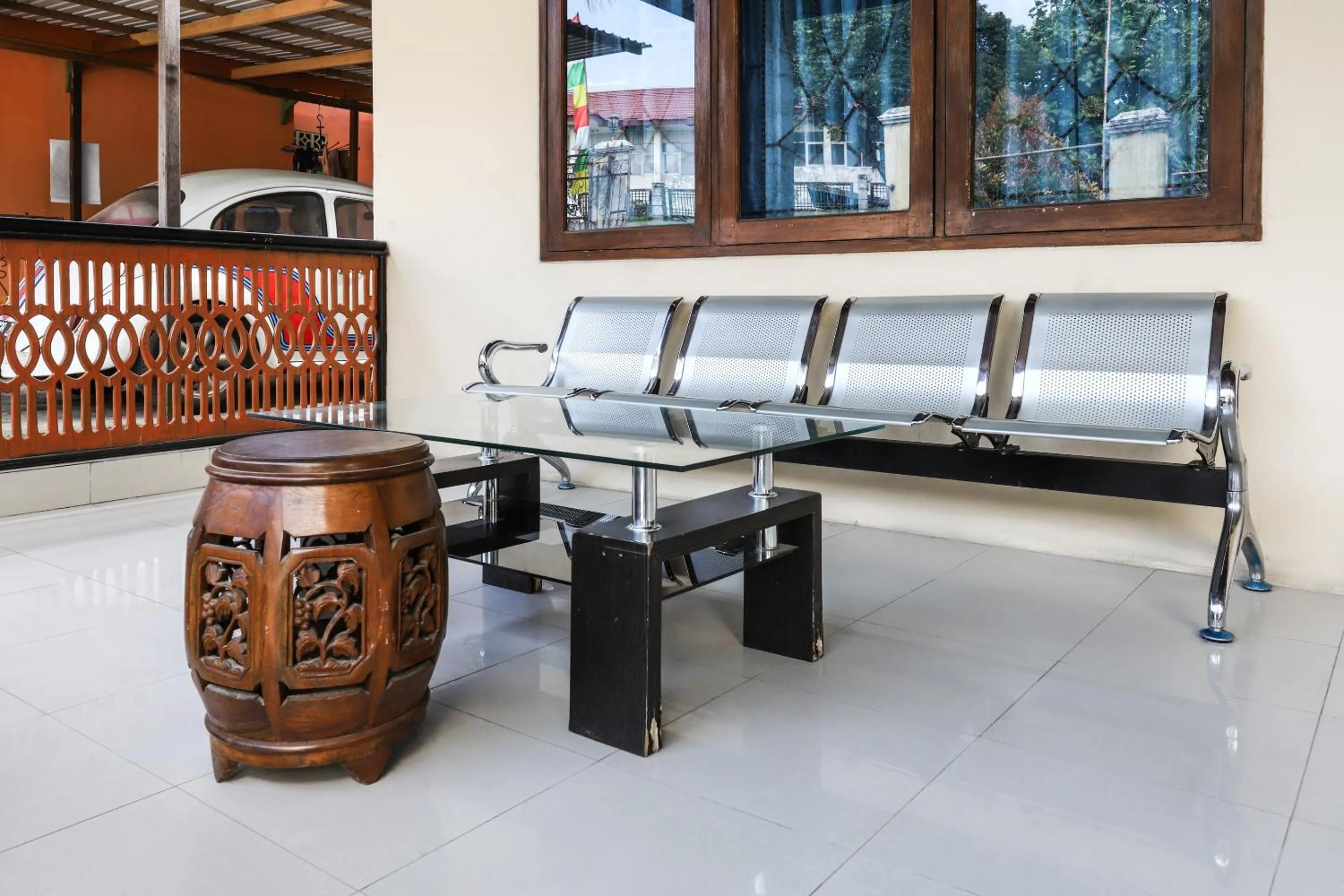Lobby or reception in Hotel O Bukit Somber Residence Syariah