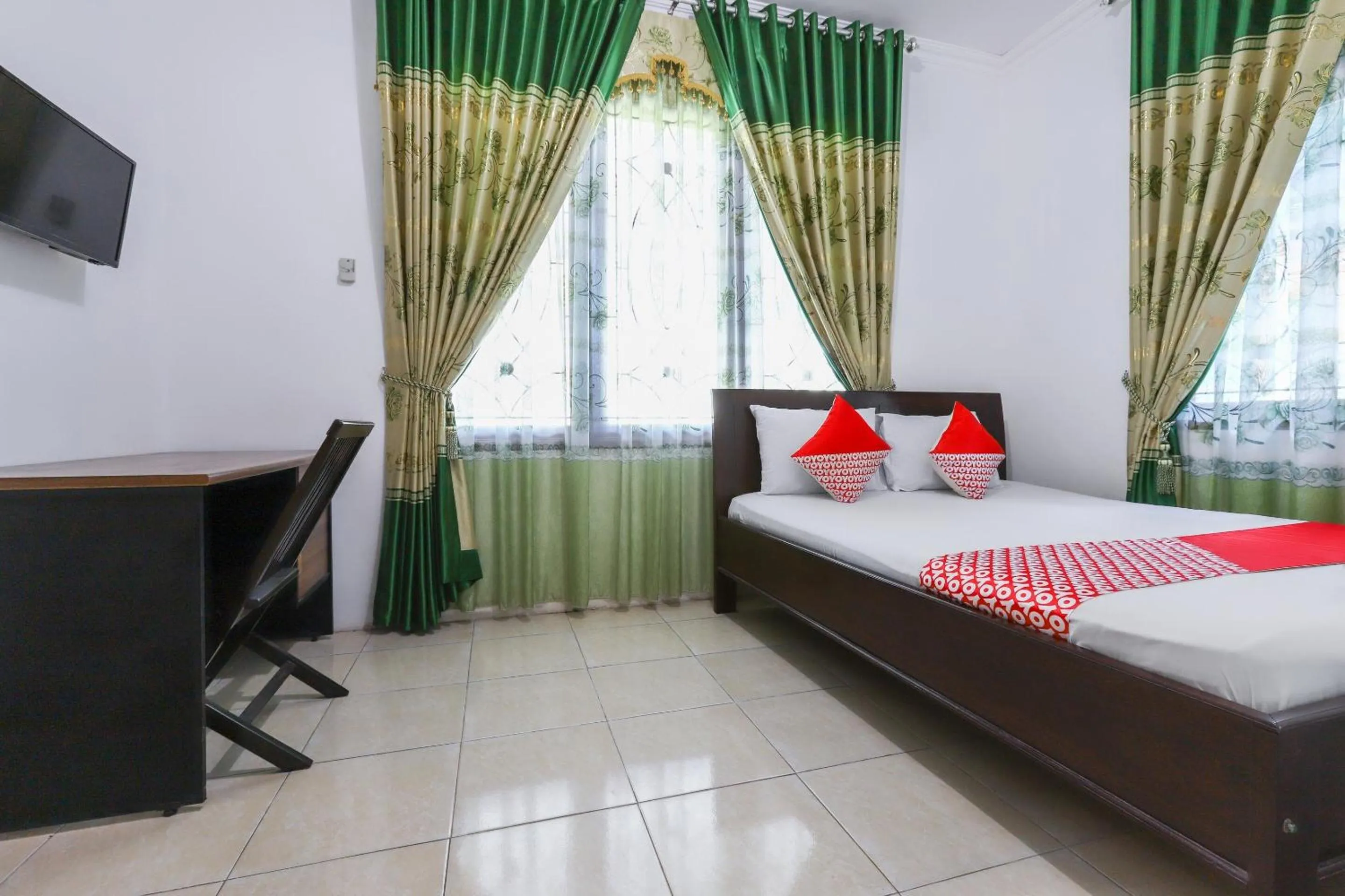 Bedroom, Bed in Hotel O Bukit Somber Residence Syariah