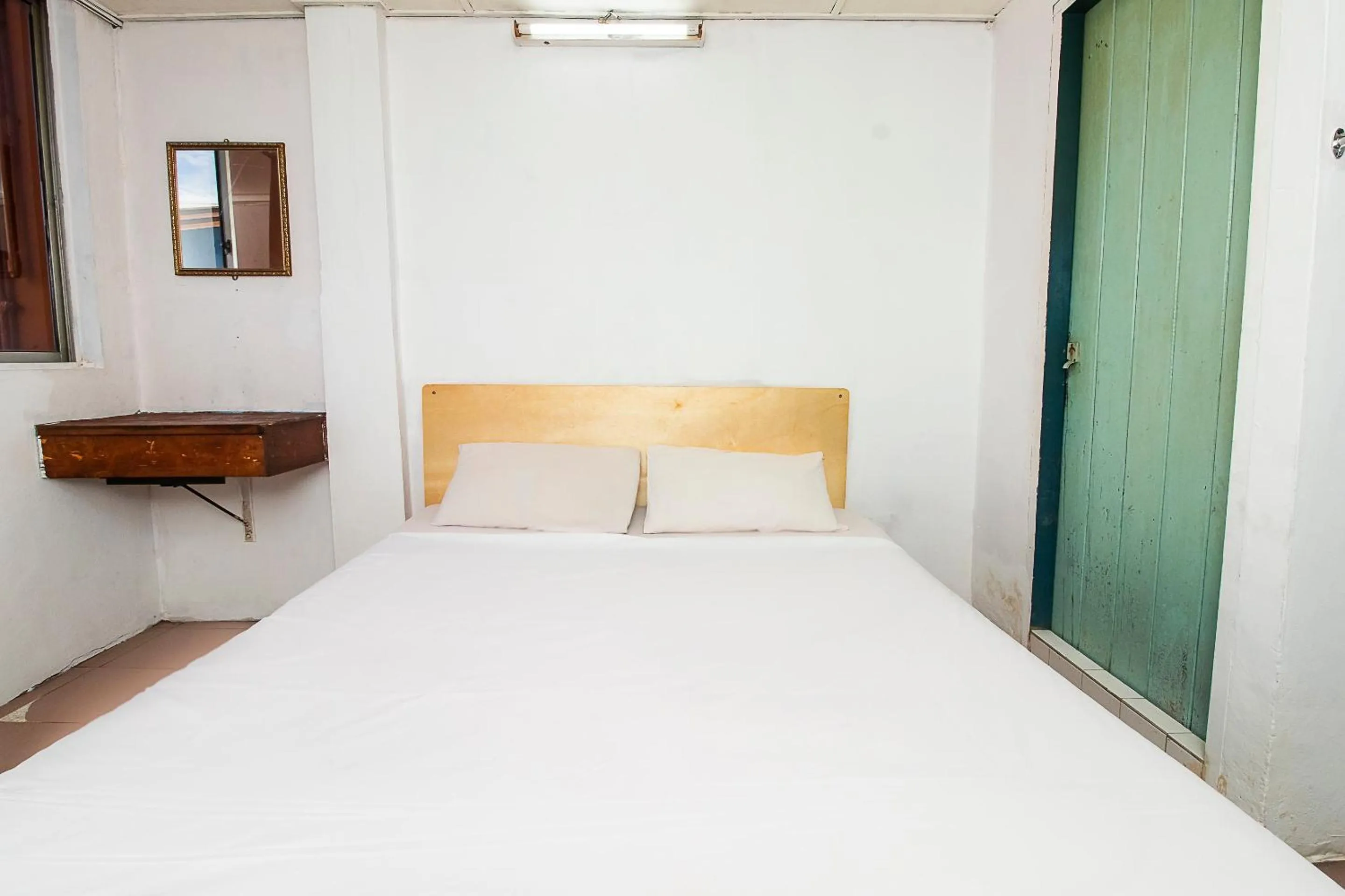 Bedroom, Bed in Hotel O Gold Star Hotel