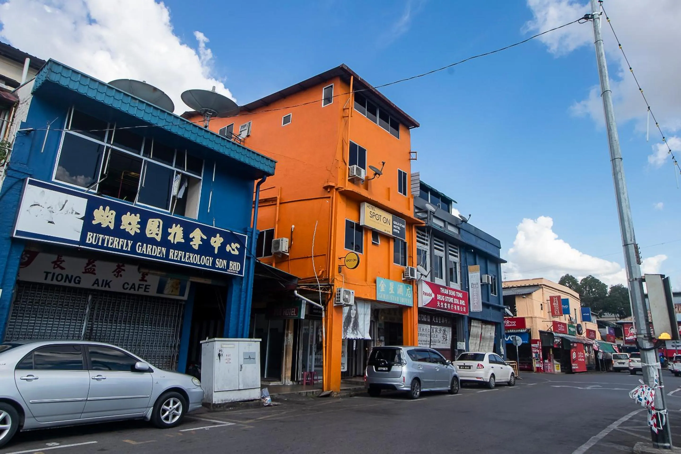 Property building in Hotel O Gold Star Hotel