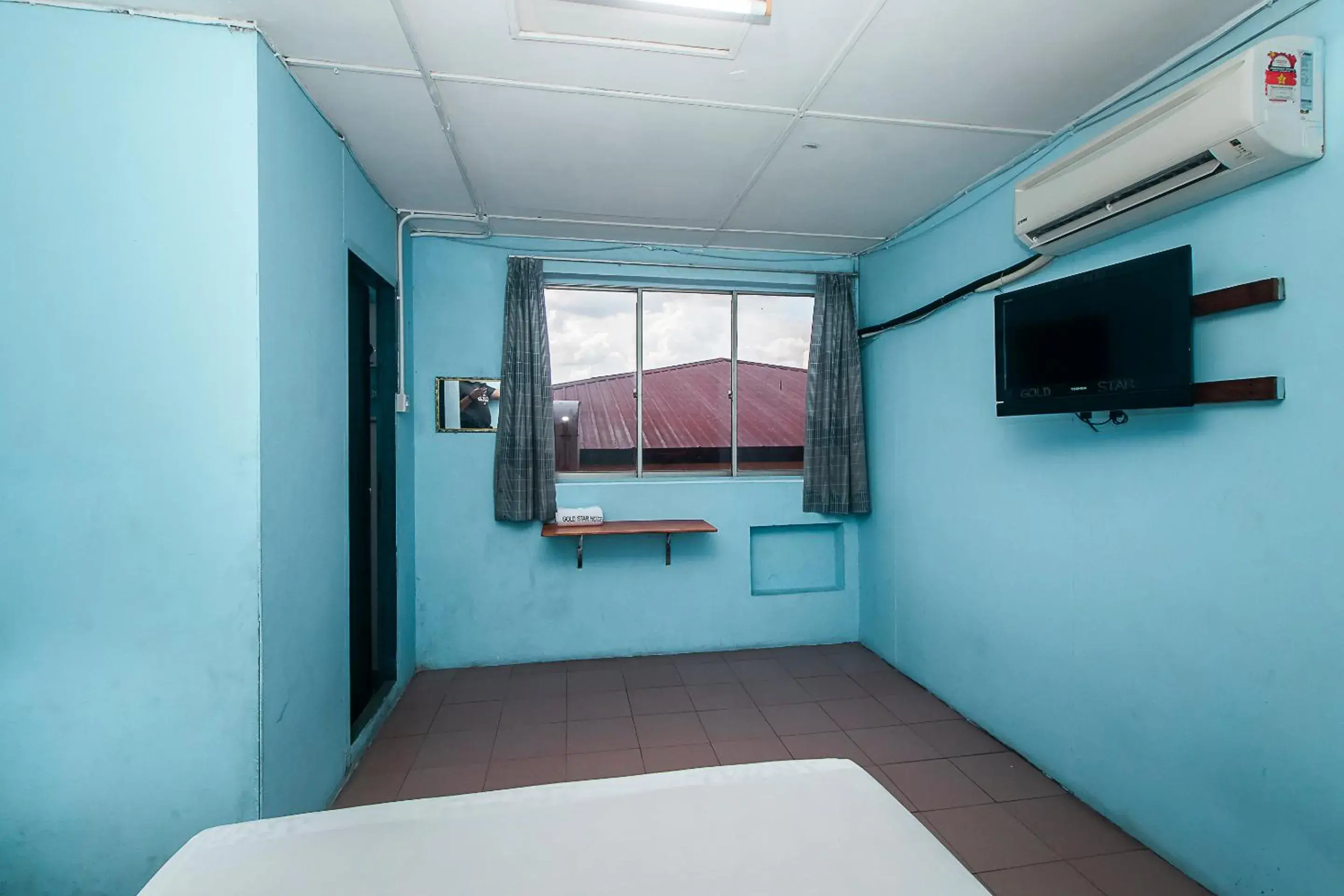 Photo of the whole room, Bed in Hotel O Gold Star Hotel Photo of the whole room, Bed in Hotel O Gold Star Hotel