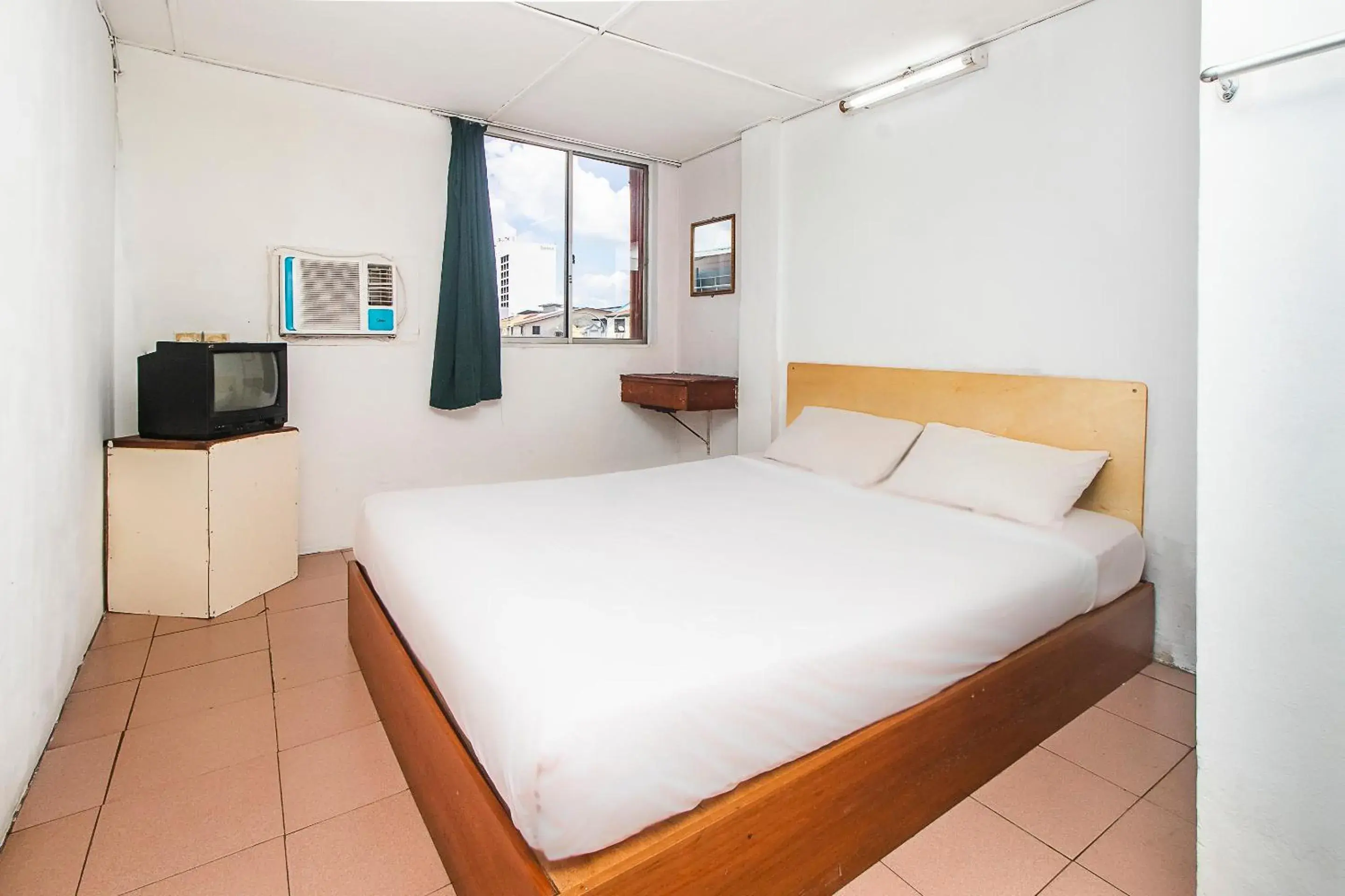 Deluxe Double Room - single occupancy in Hotel O Gold Star Hotel Deluxe Double Room - single occupancy in Hotel O Gold Star Hotel