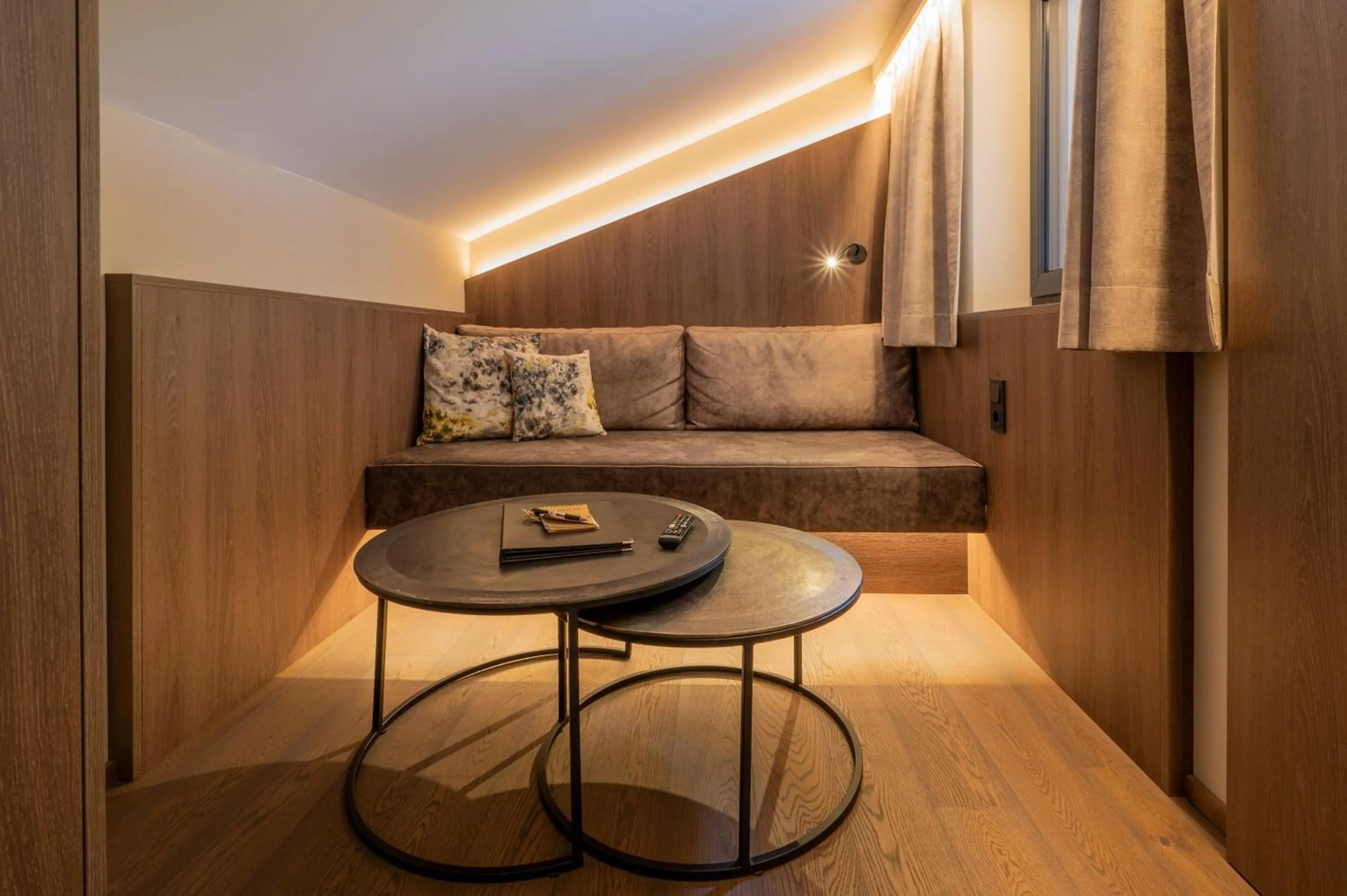 Seating area in VIER Studios & Restaurant