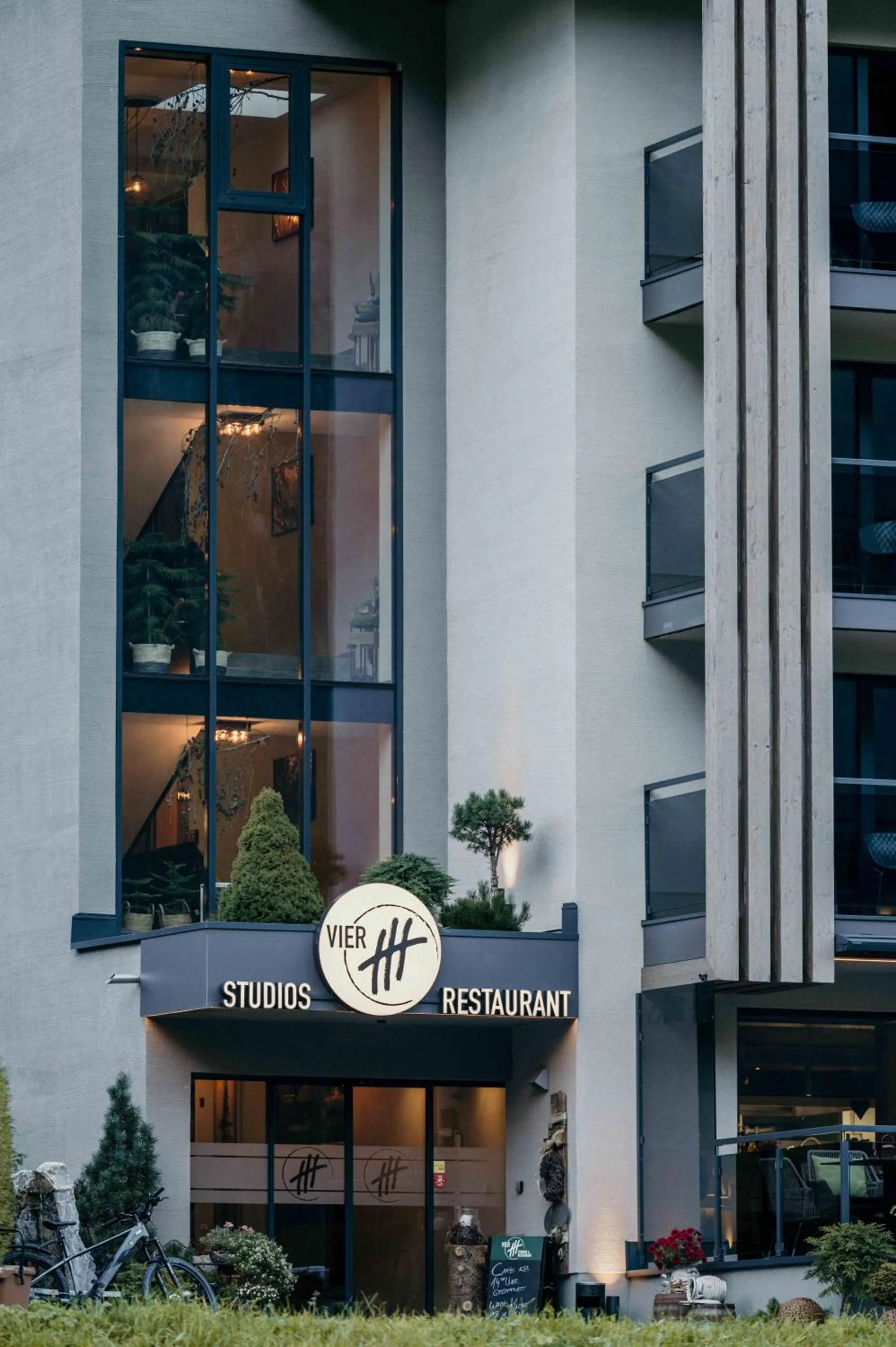 Property building in VIER Studios & Restaurant