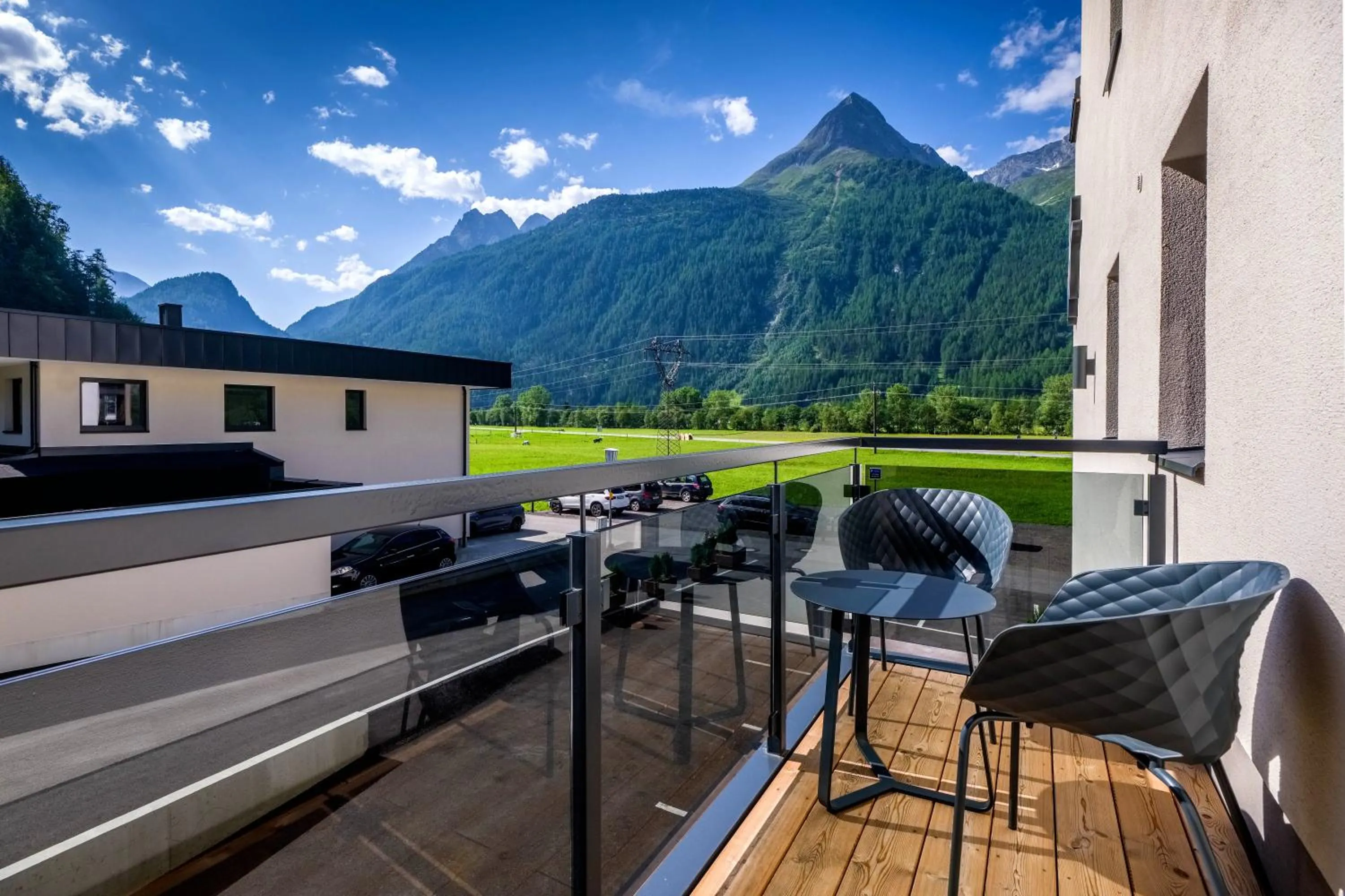 Balcony/Terrace in VIER Studios & Restaurant