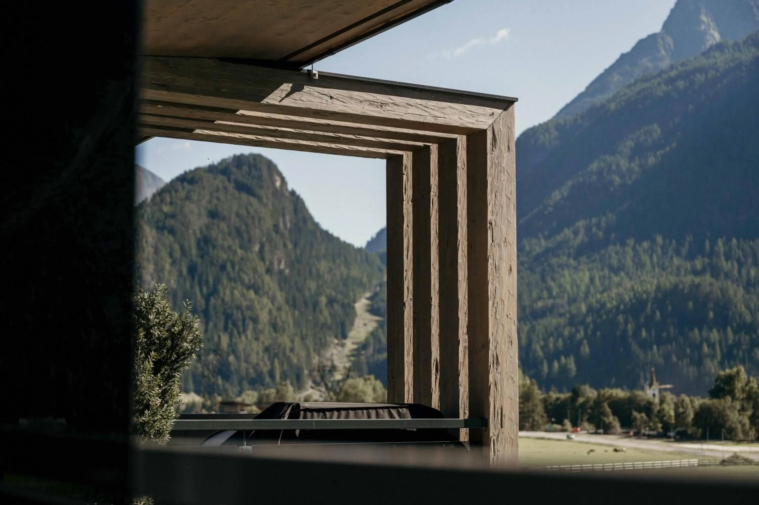 Mountain view in VIER Studios & Restaurant