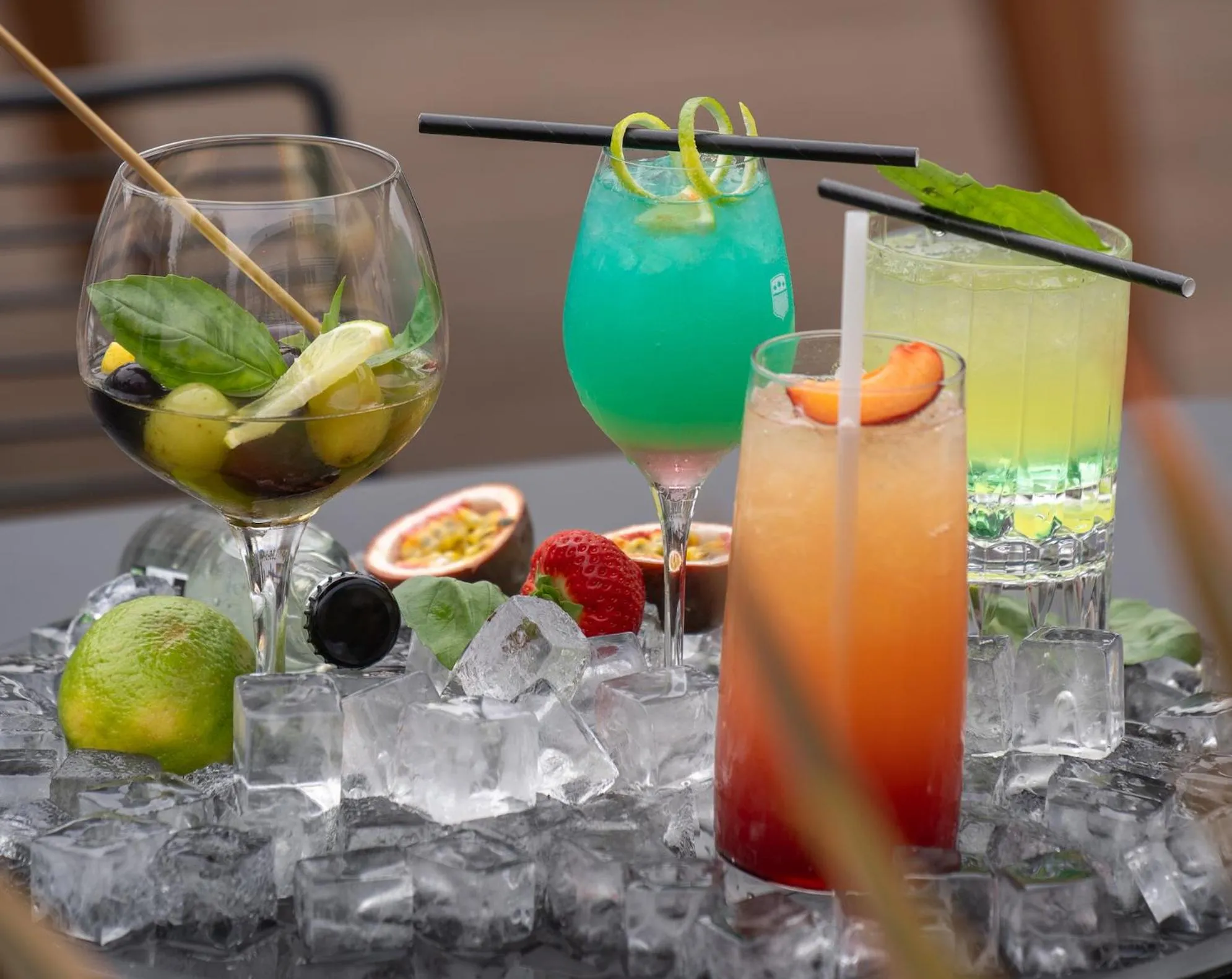 Lounge or bar in Logis Hôtel & Restaurant Le Vert Bocage