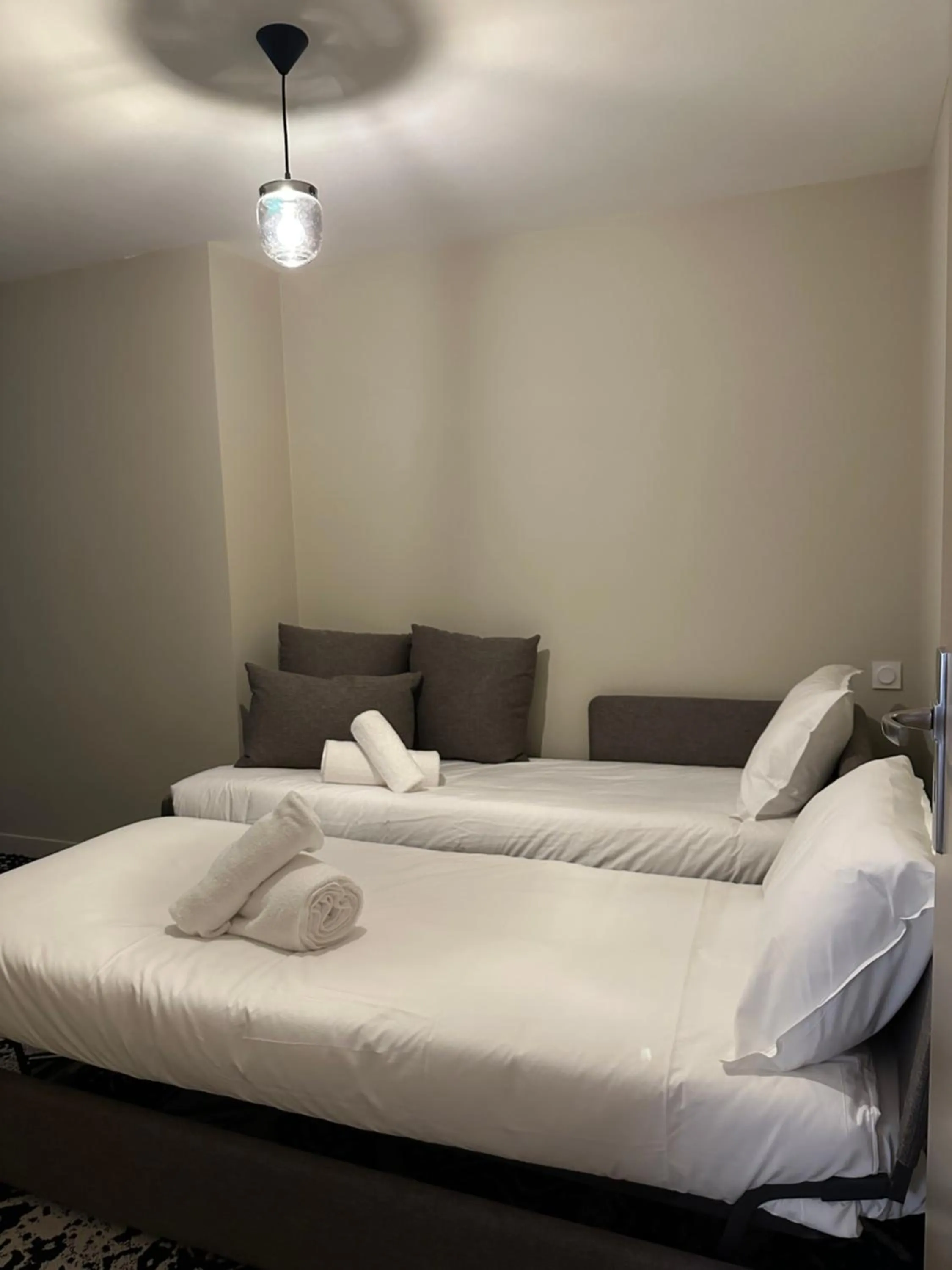 Bed in Logis Hôtel & Restaurant Le Vert Bocage