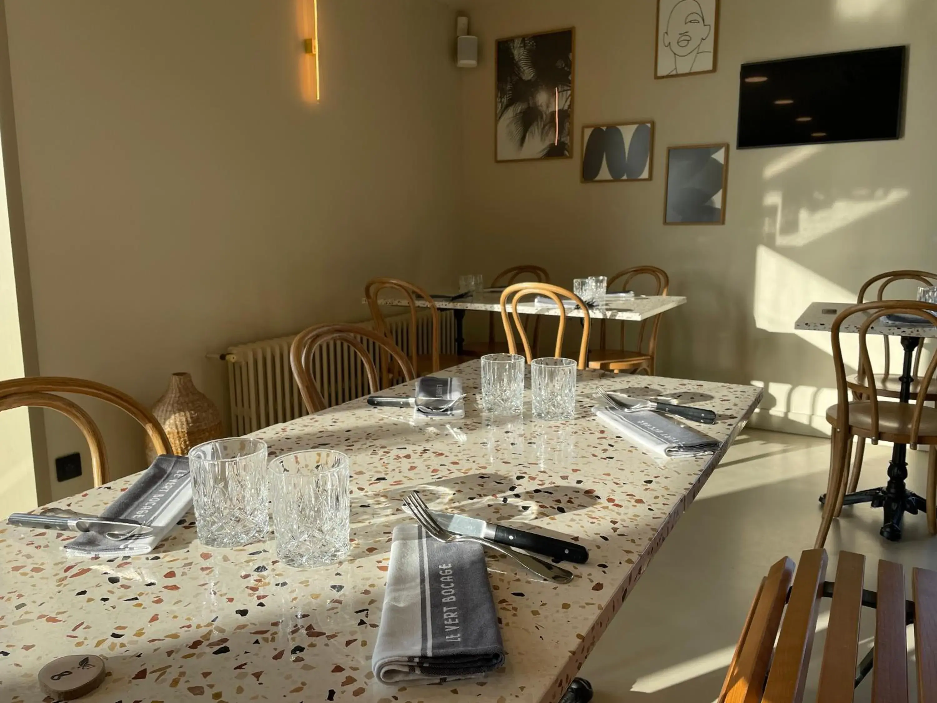 Restaurant/places to eat in Logis Hôtel & Restaurant Le Vert Bocage Restaurant/places to eat in Logis Hôtel & Restaurant Le Vert Bocage