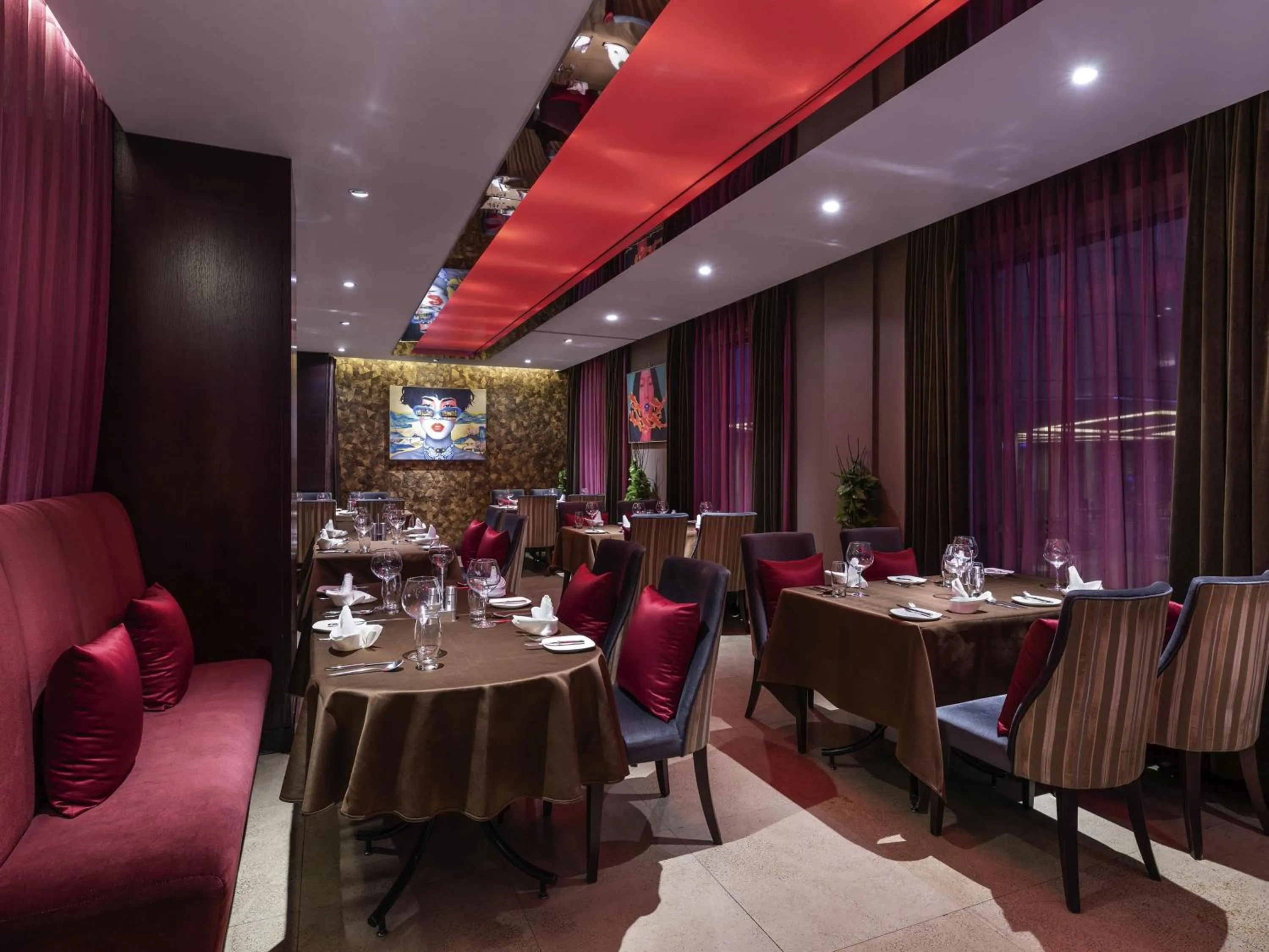 Restaurant/places to eat in Peace Hotel Beijing