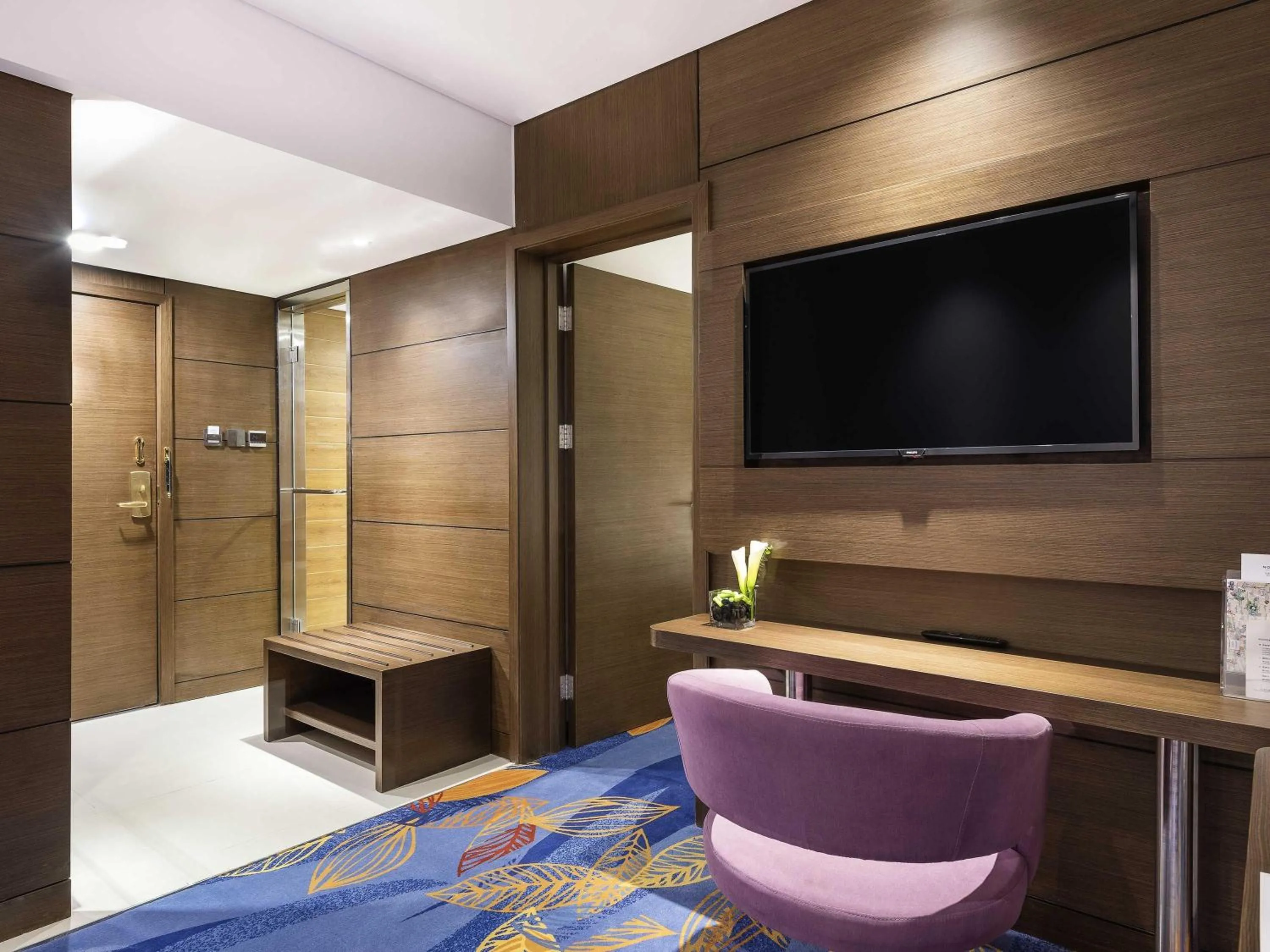 Bedroom in Peace Hotel Beijing